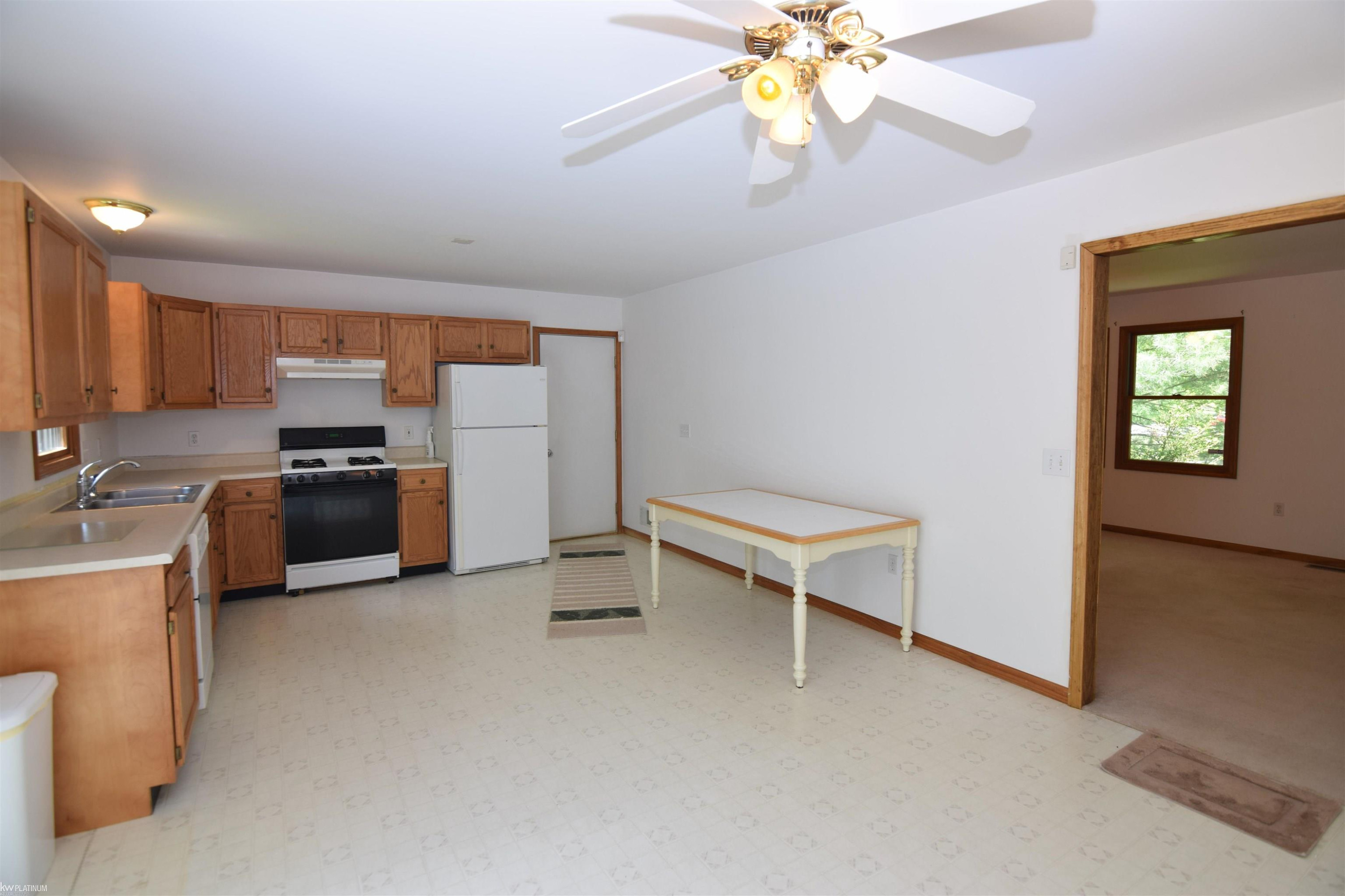 9581 Sparling Road, Wales, MI — Photo 4