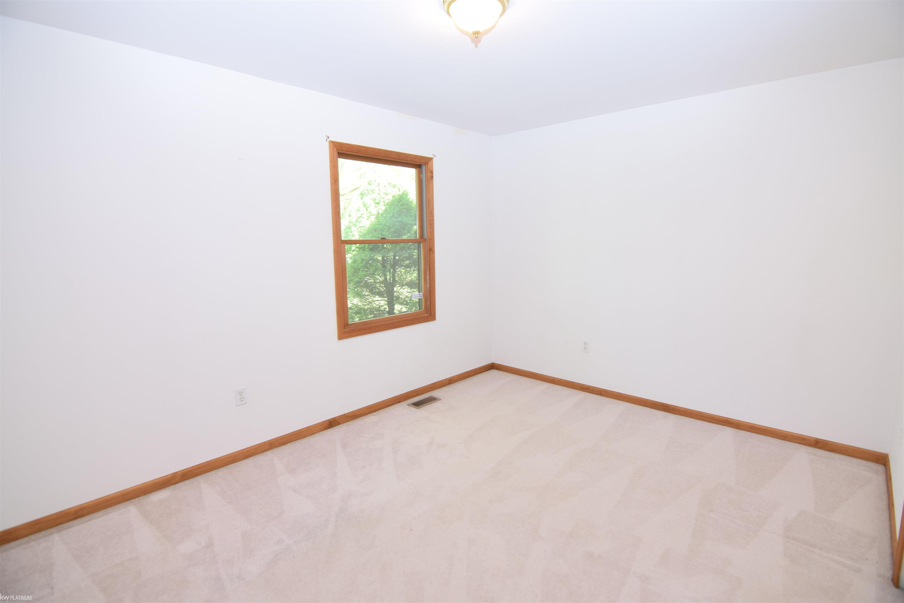 9581 Sparling Road, Wales, MI — Photo 10