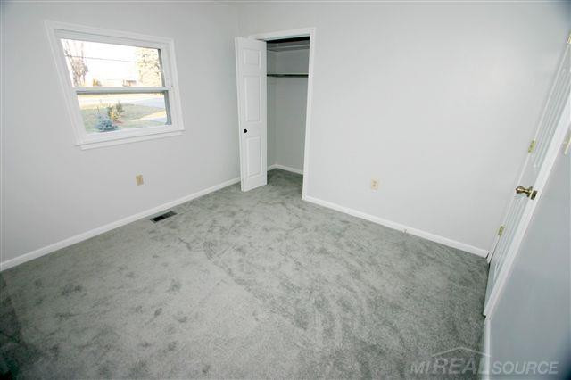 23240 23 Mile, MI 48042 — Photo 9