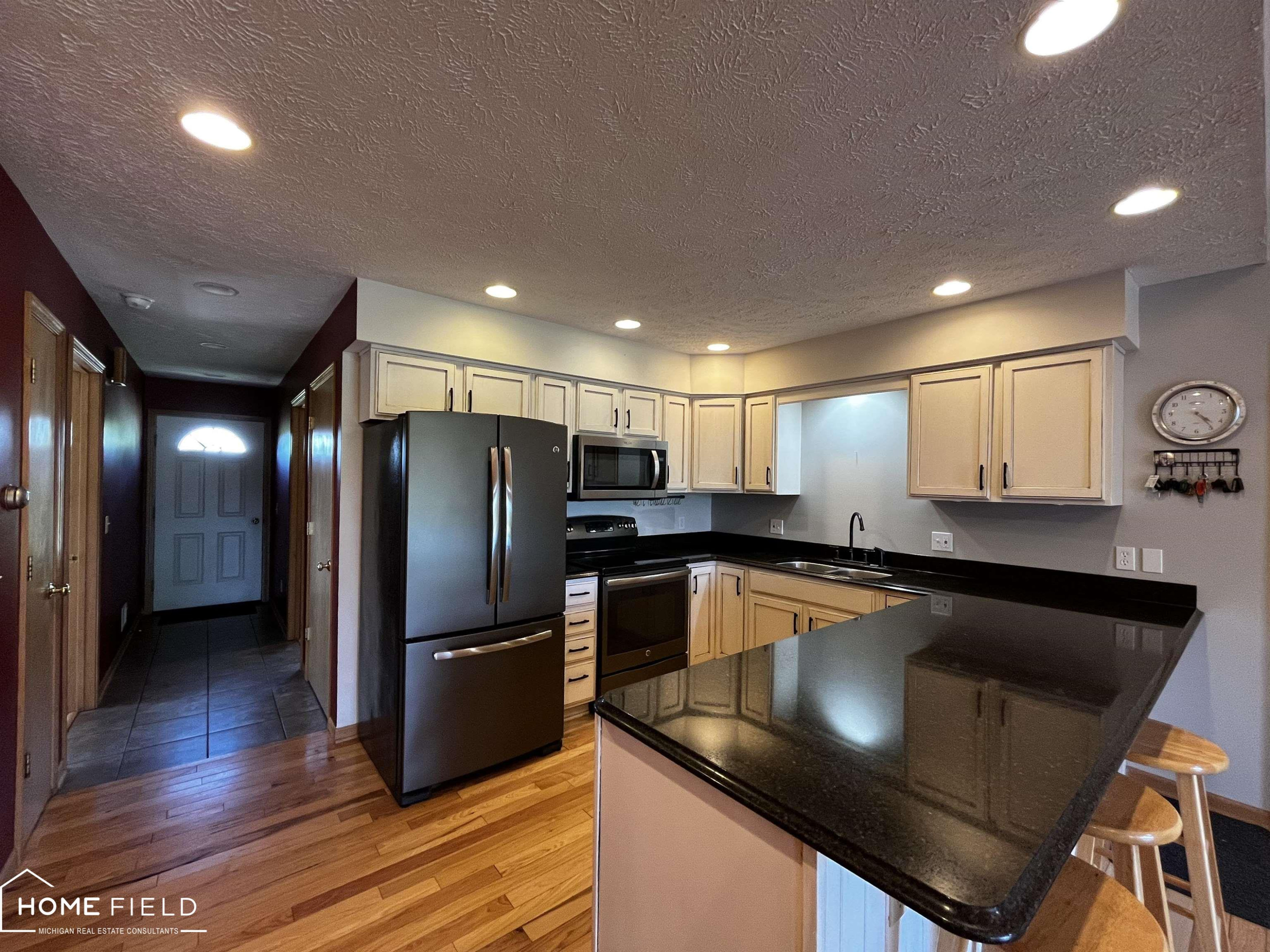 8387 Simpson, Ovid, MI 48866 — Photo 2