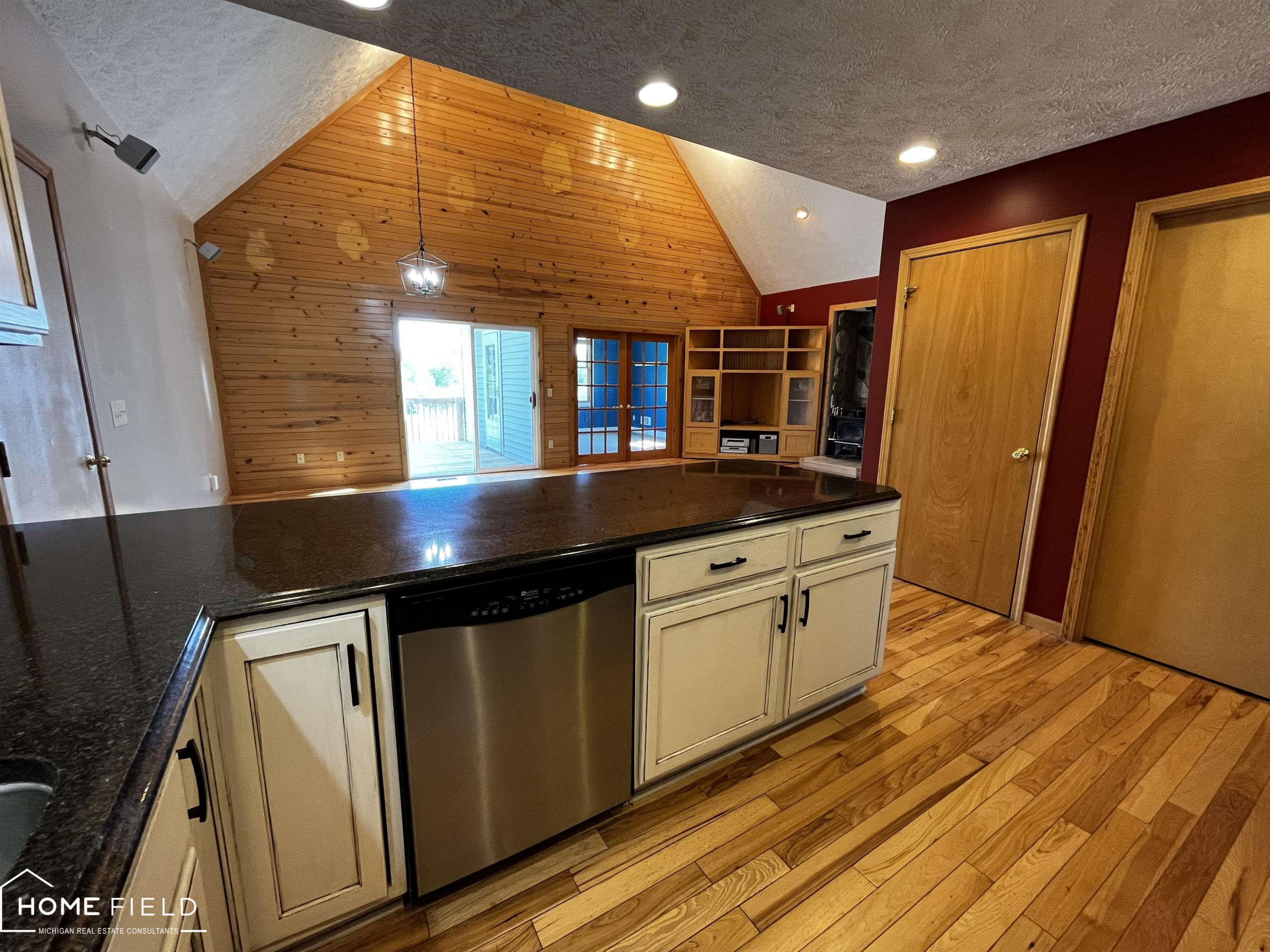 8387 Simpson, Ovid, MI 48866 — Photo 4
