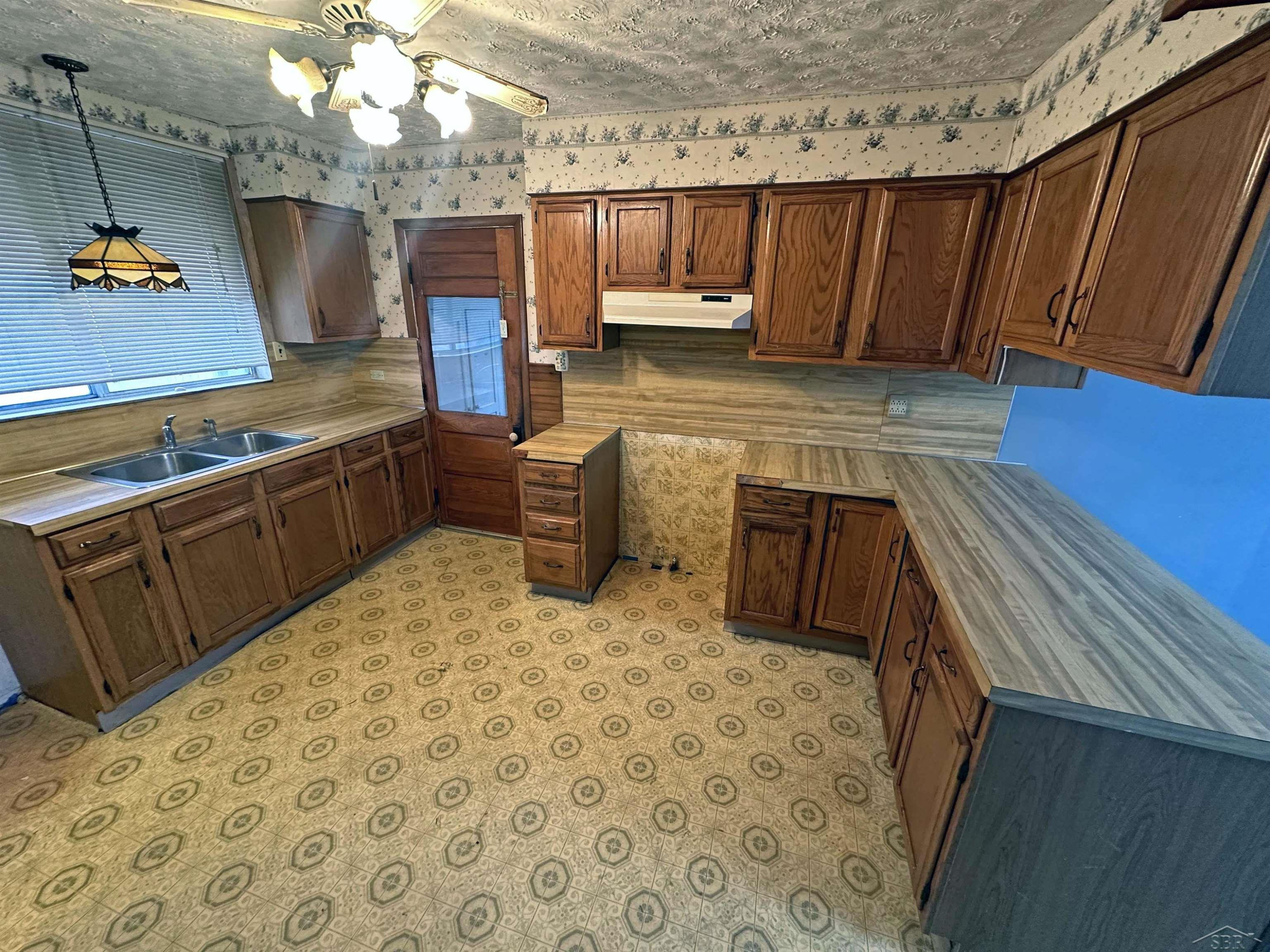 1010 W Broad Street, Chesaning, MI 48616 — Photo 9