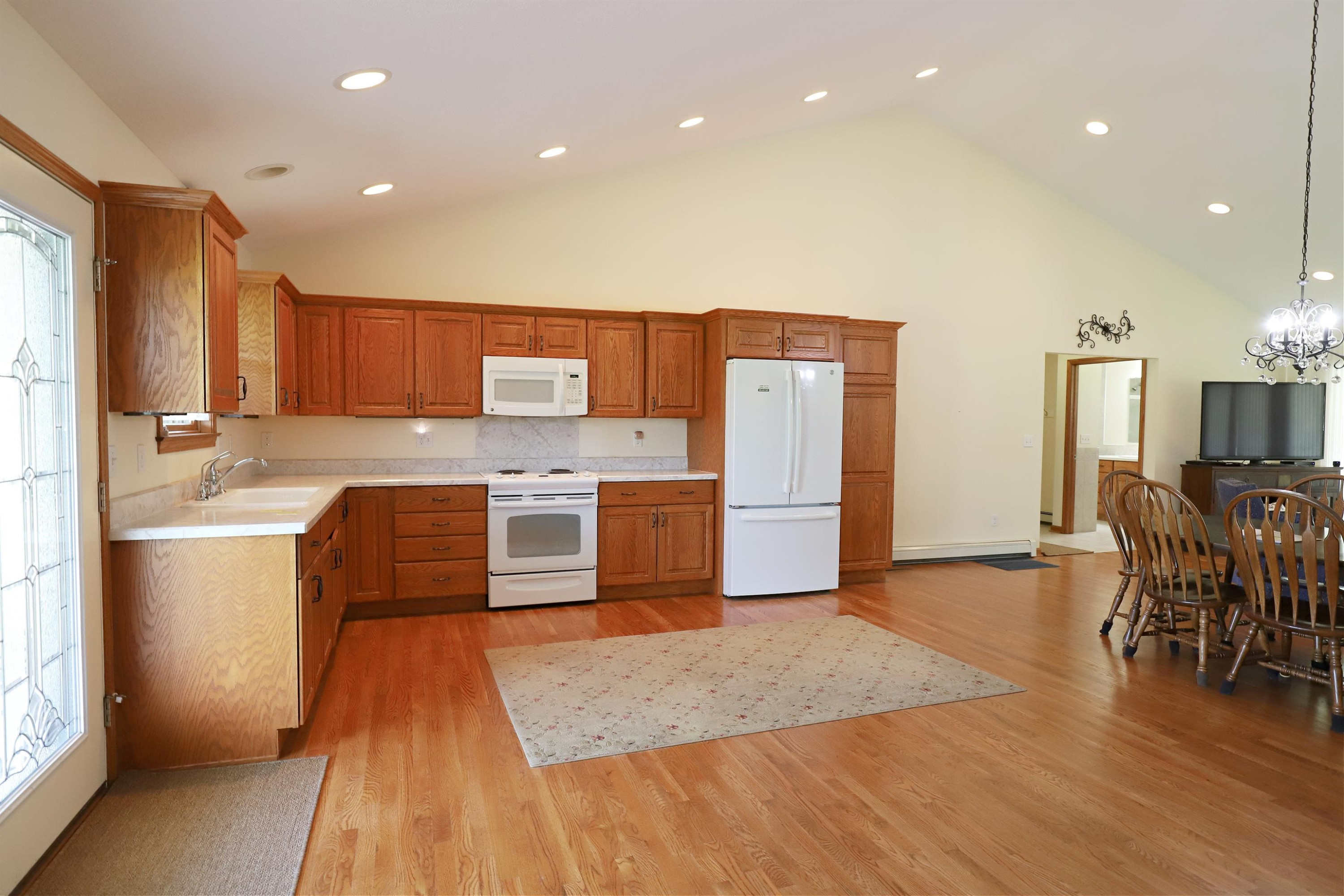 612 Walnut, Corunna, MI 48817 — Photo 2