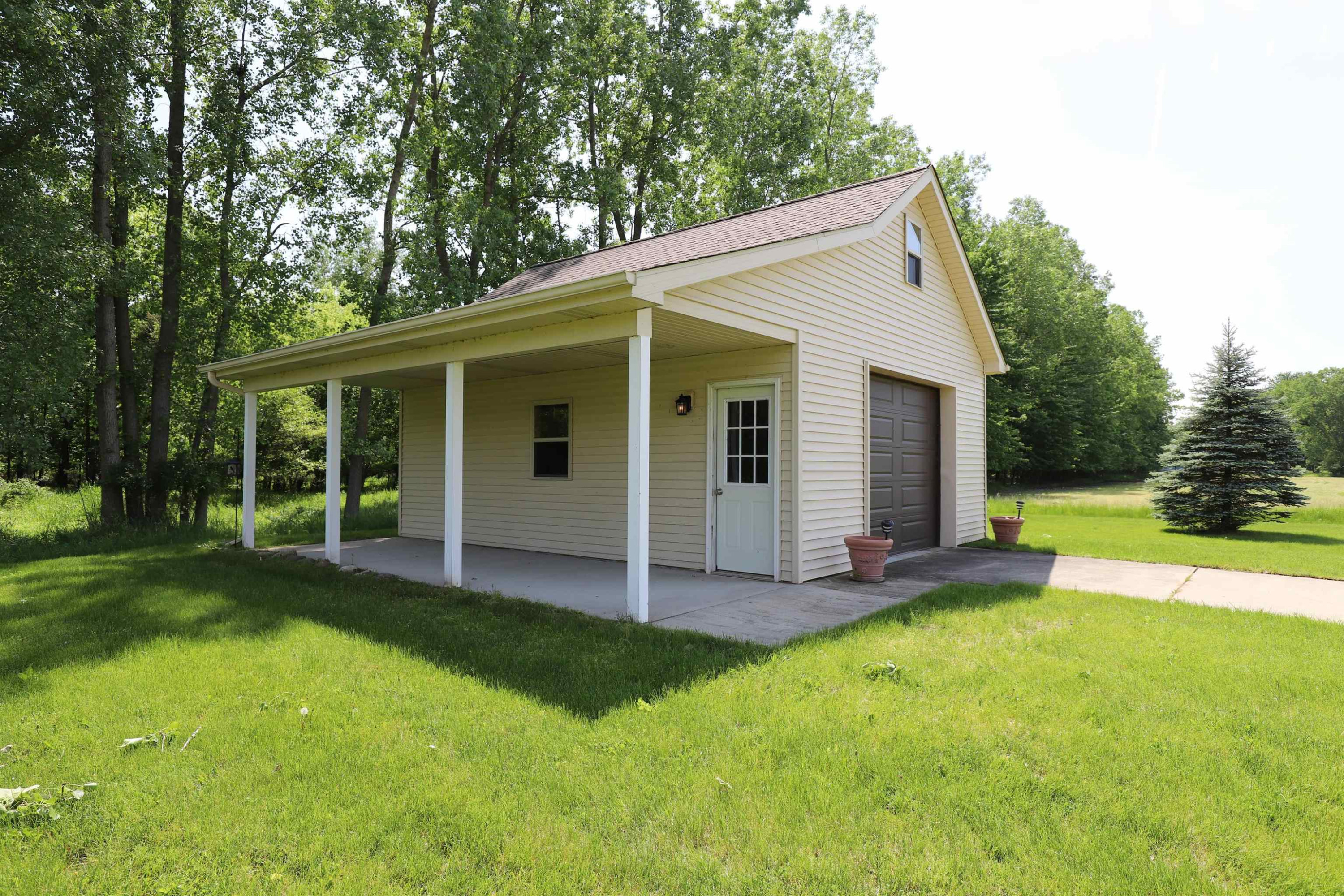 612 Walnut, Corunna, MI 48817 — Photo 18