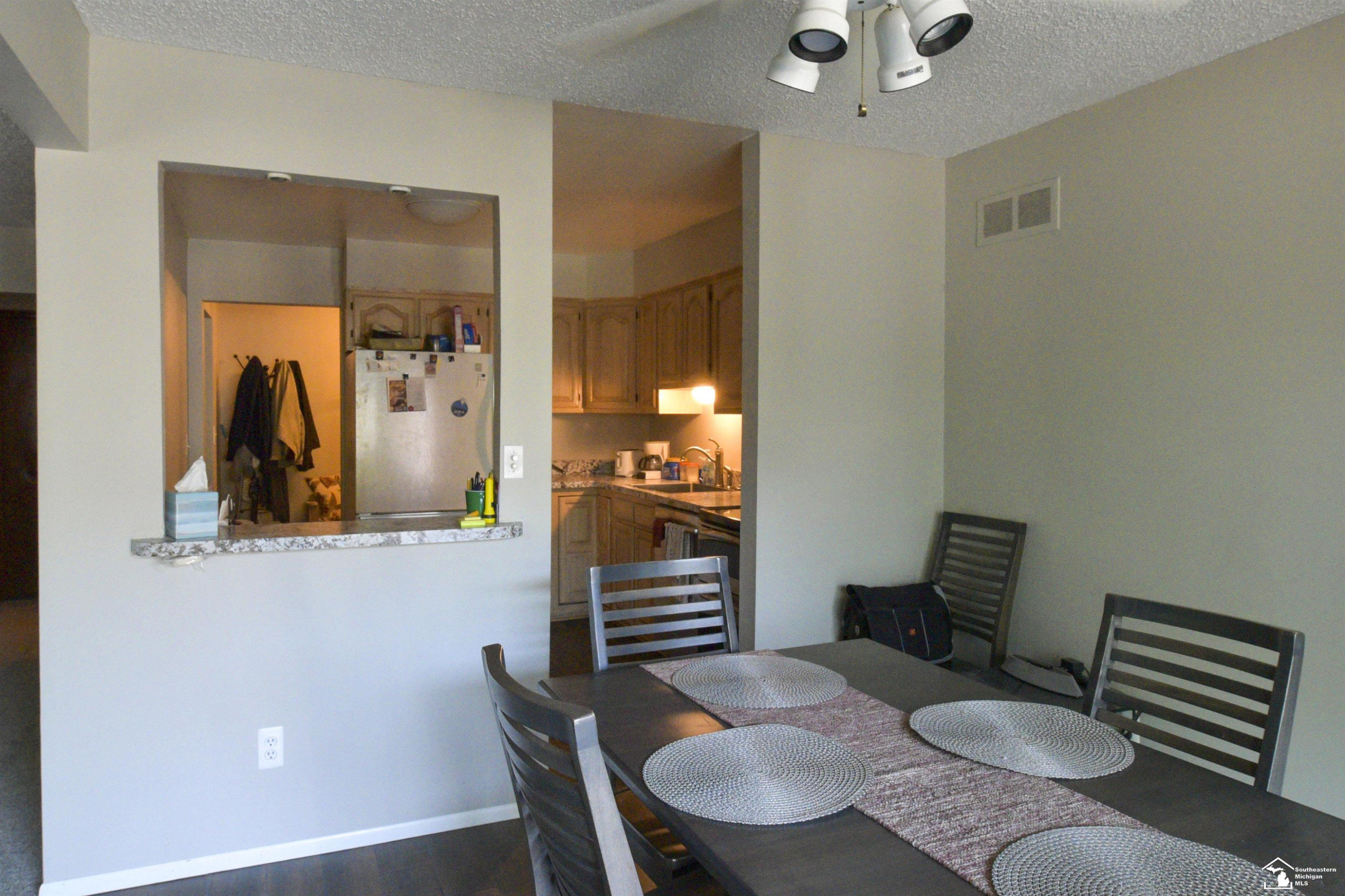 27635 W Echo, 114, Farmington Hills, MI 48334 — Photo 11