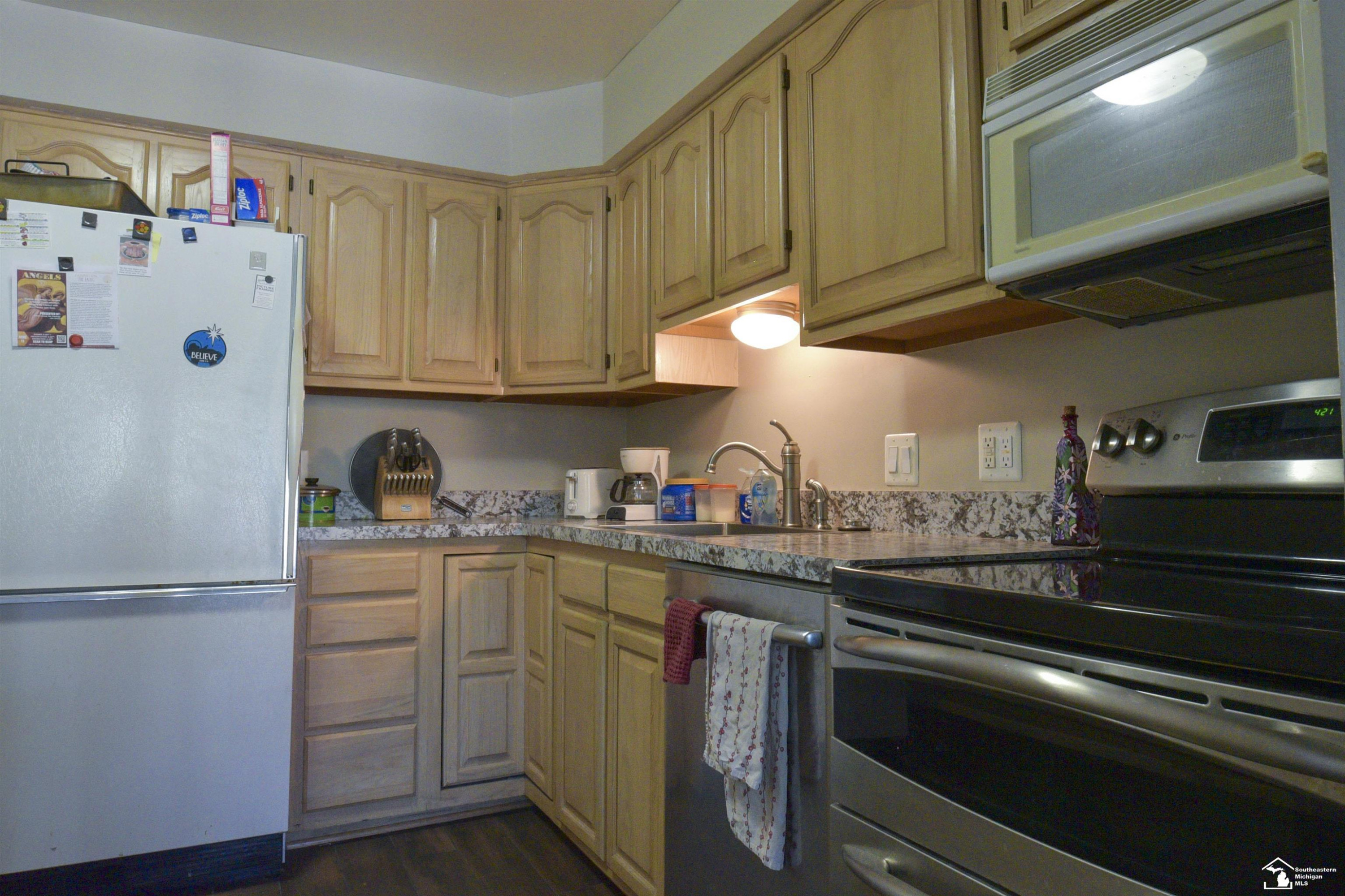 27635 W Echo, 114, Farmington Hills, MI 48334 — Photo 13