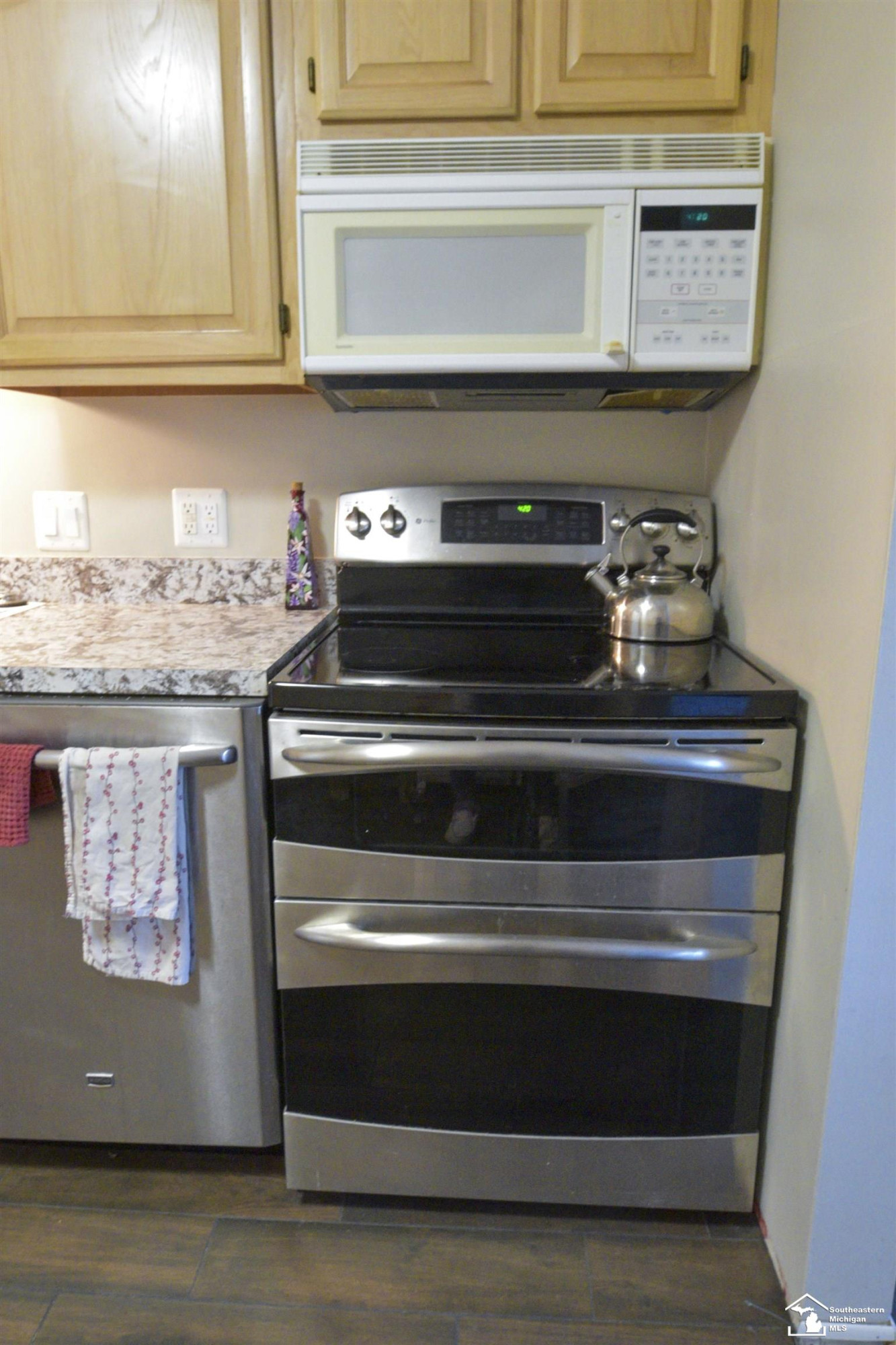 27635 W Echo, 114, Farmington Hills, MI 48334 — Photo 14
