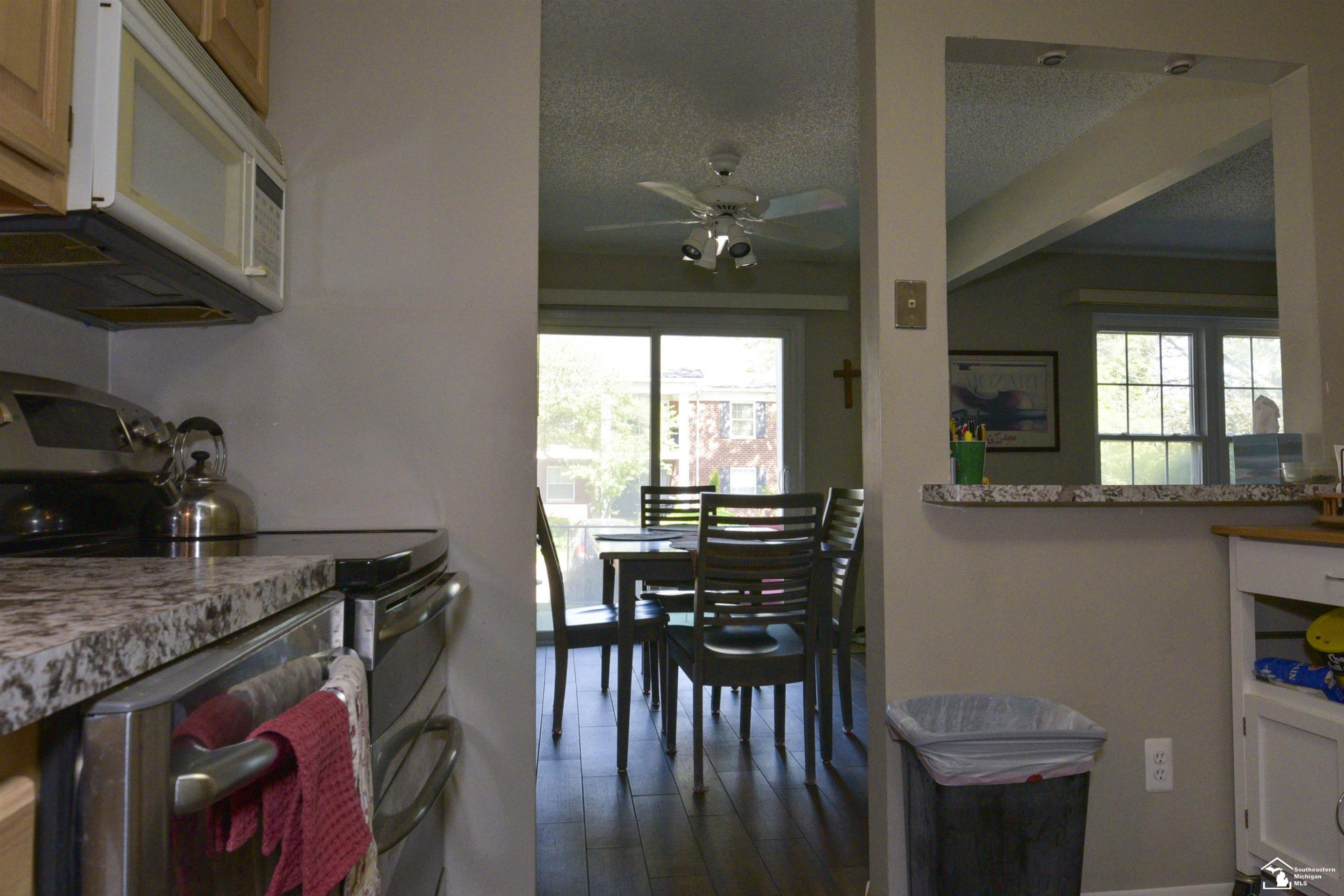27635 W Echo, 114, Farmington Hills, MI 48334 — Photo 17