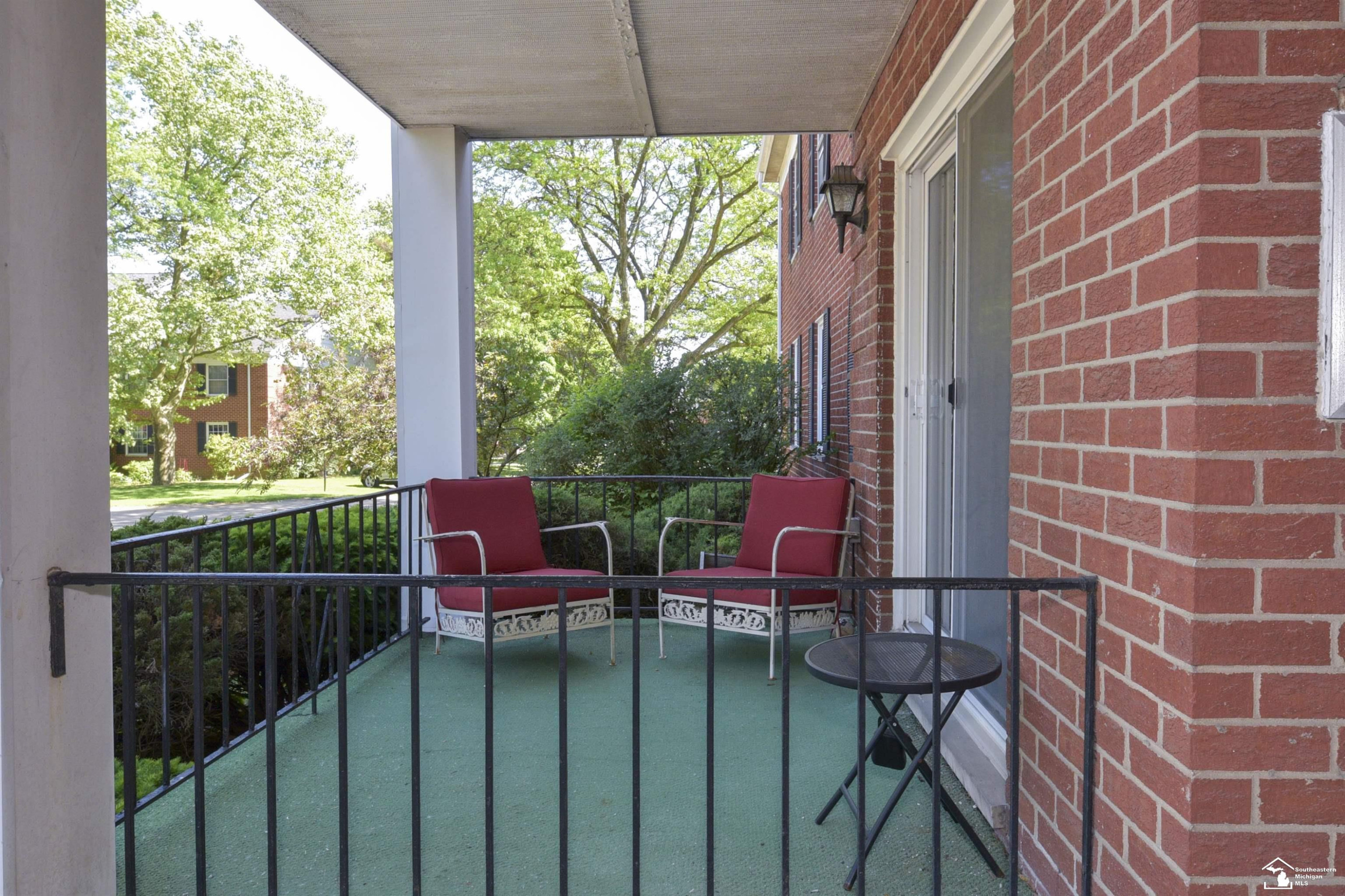27635 W Echo, 114, Farmington Hills, MI 48334 — Photo 22