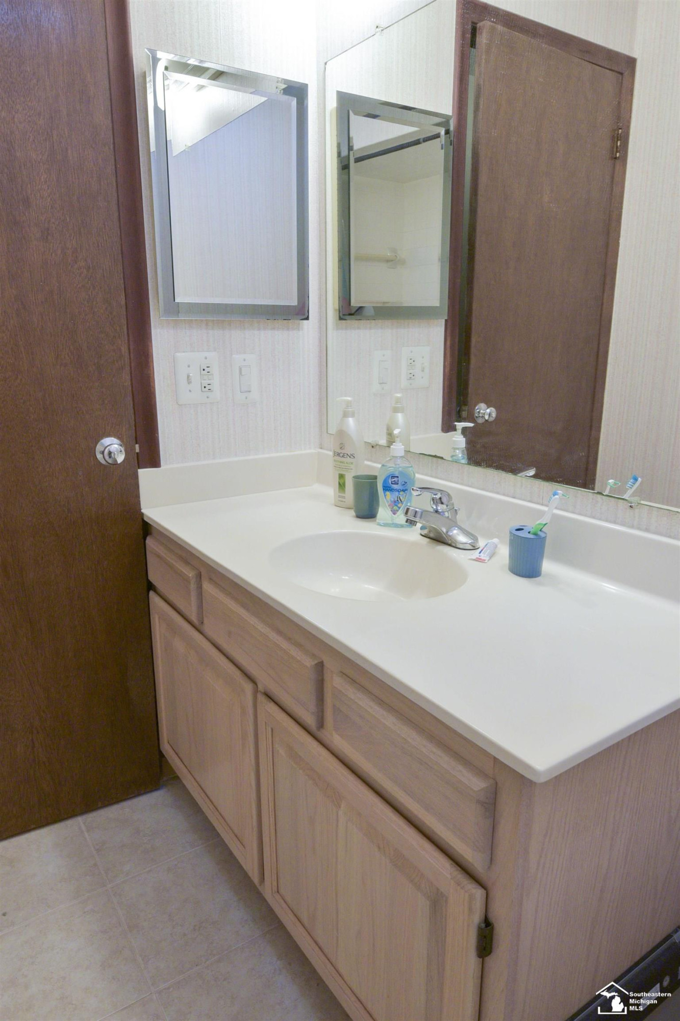 27635 W Echo, 114, Farmington Hills, MI 48334 — Photo 39
