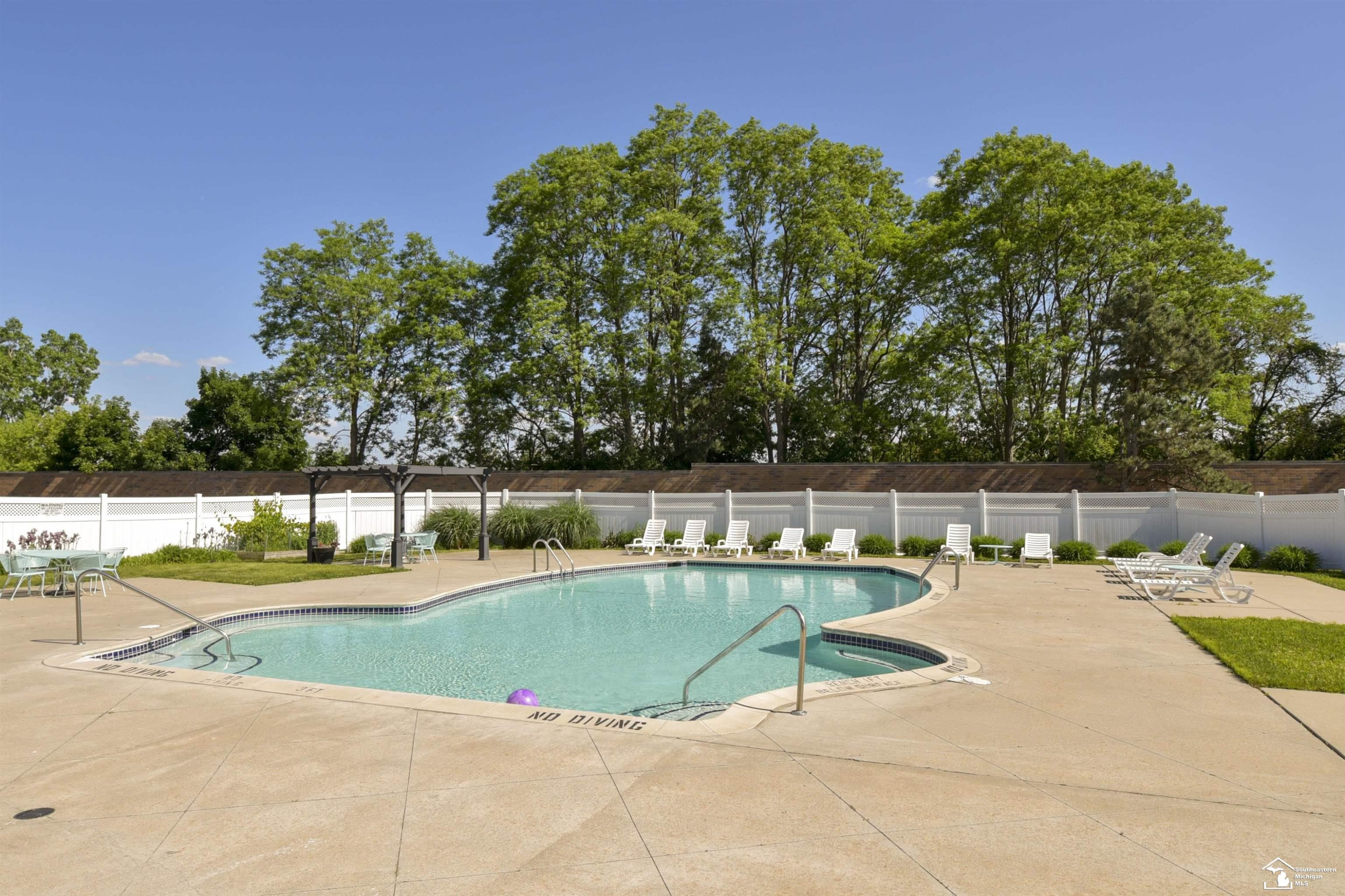 27635 W Echo, 114, Farmington Hills, MI 48334 — Photo 44