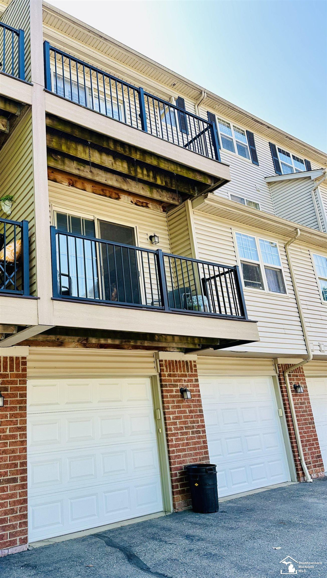 707 E River Park Village, Northville, MI 48167 — Photo 32