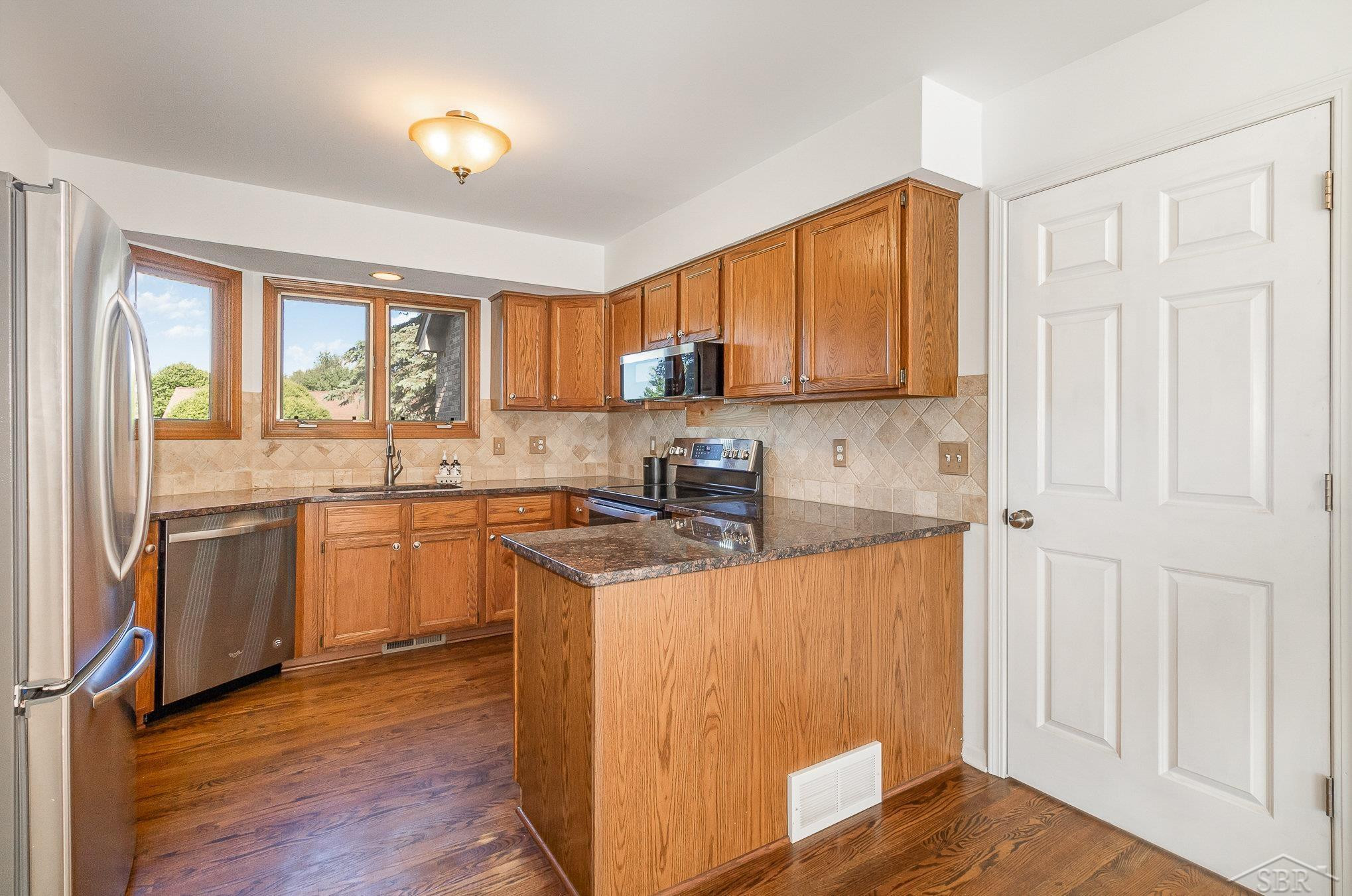 11178 Clovis Pointe Drive, South Lyon, MI 48178 — Photo 20