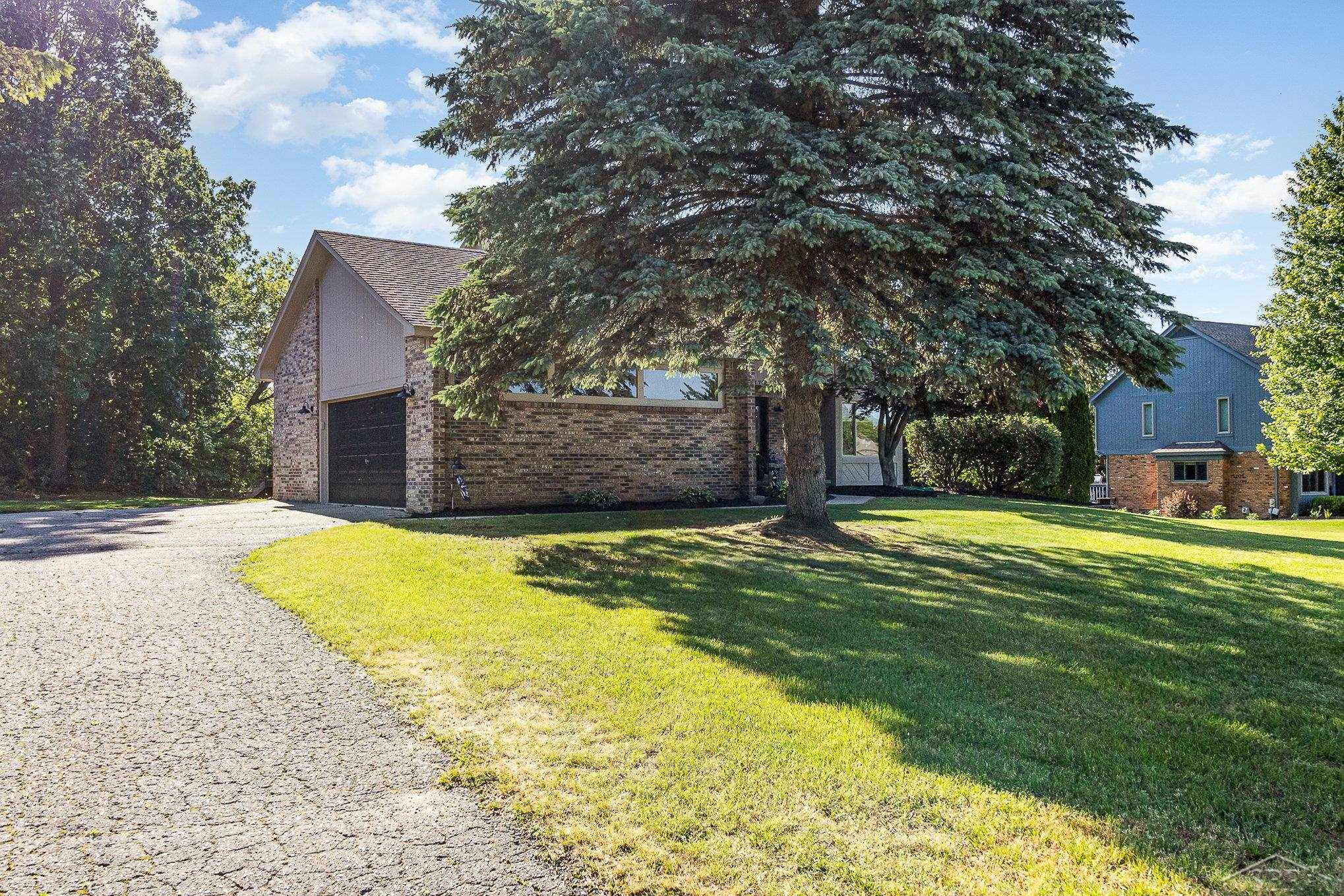 11178 Clovis Pointe Drive, South Lyon, MI 48178 — Photo 52