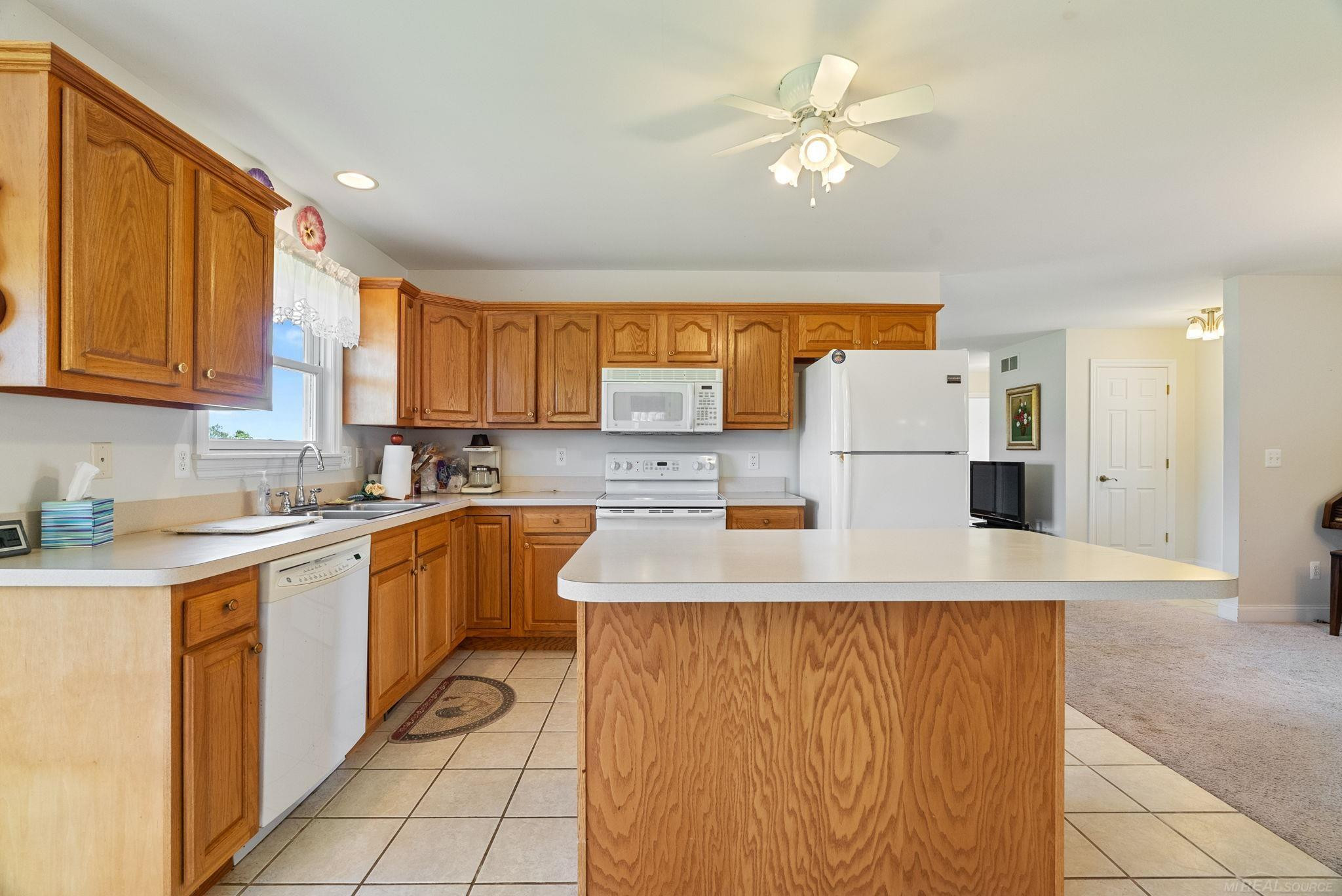 9850 Yale Road, Avoca, MI 48006 — Photo 10