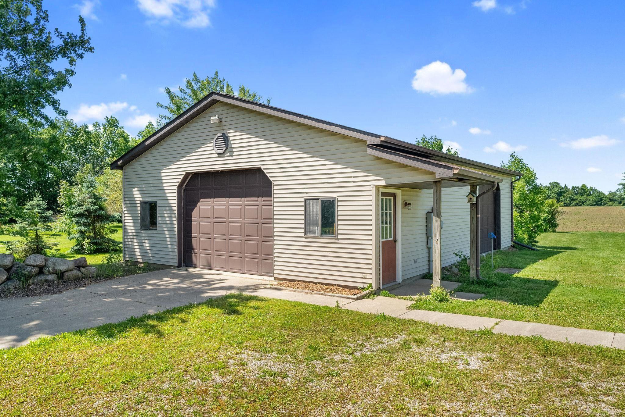 9850 Yale Road, Avoca, MI 48006 — Photo 39