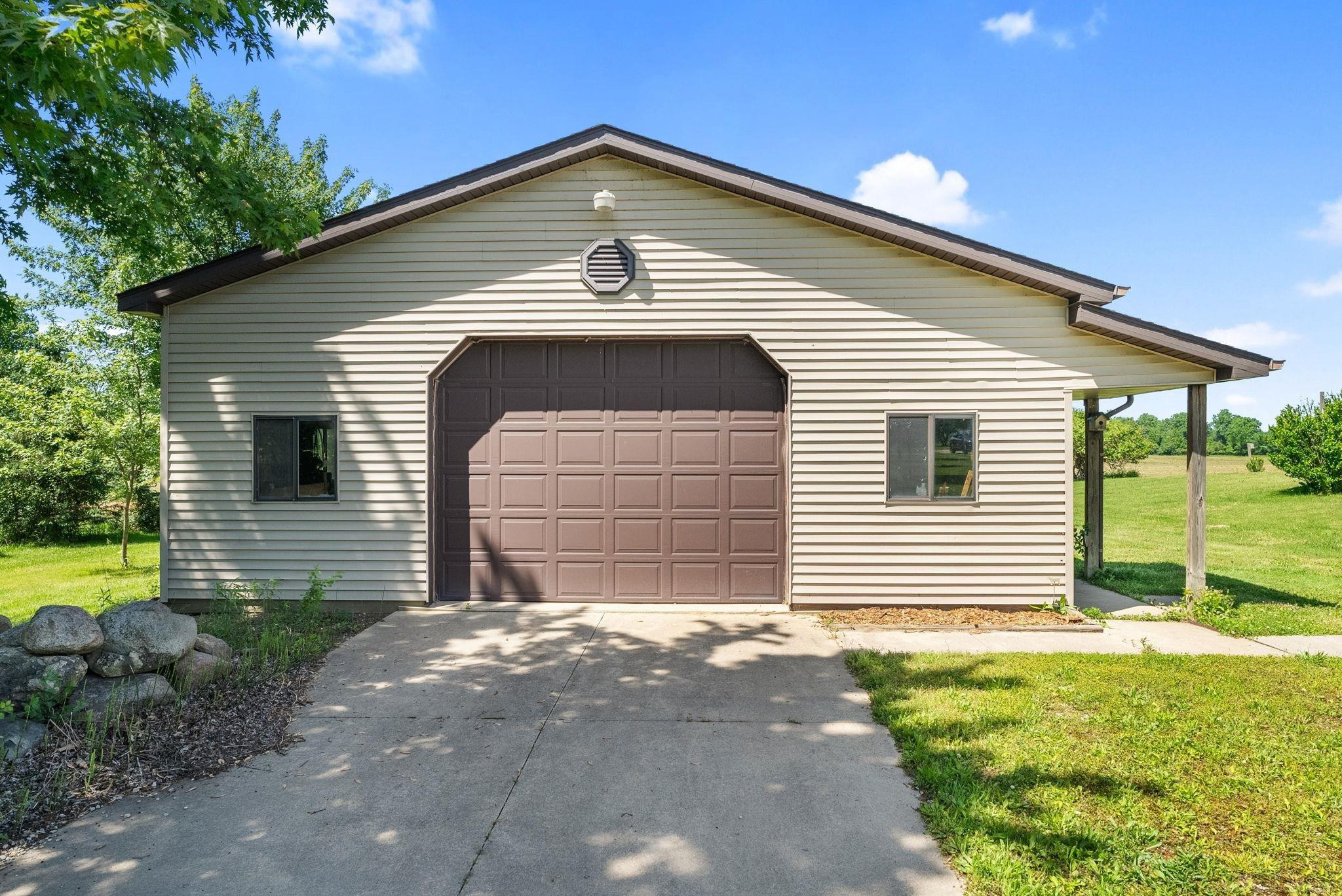9850 Yale Road, Avoca, MI 48006 — Photo 40