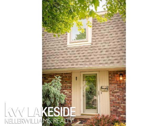 5363 Breeze Hill, Troy, MI 48098 — front exterior