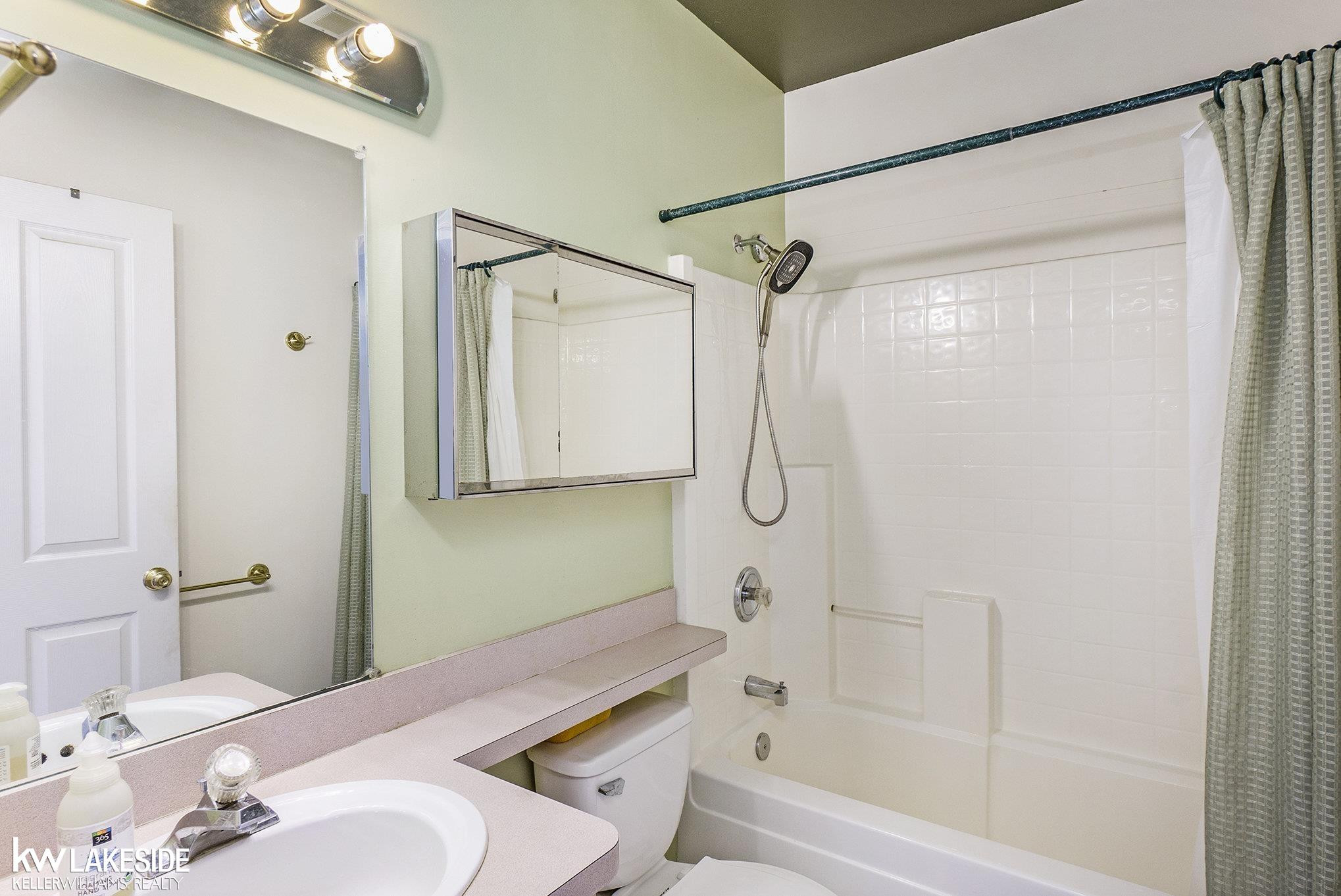 20153 Rodeo Court, Southfield, MI 48075 — Photo 11