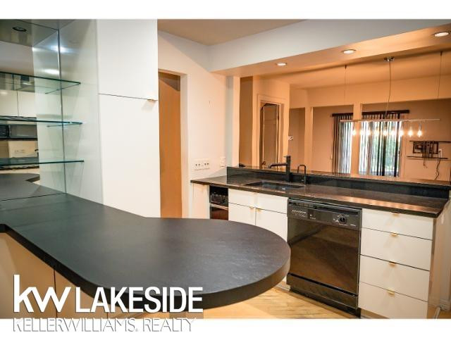 5363 Breeze Hill, Troy, MI 48098 — Photo 10