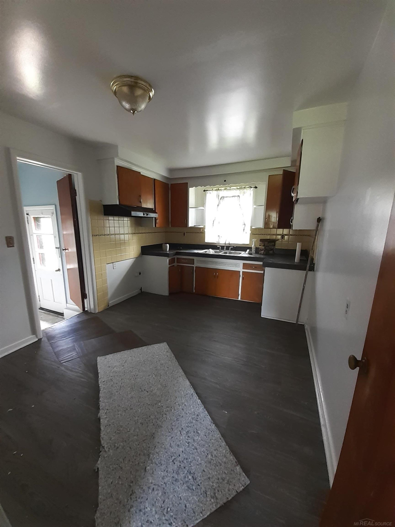 49900 Jefferson Avenue, MI 48047 — Photo 10