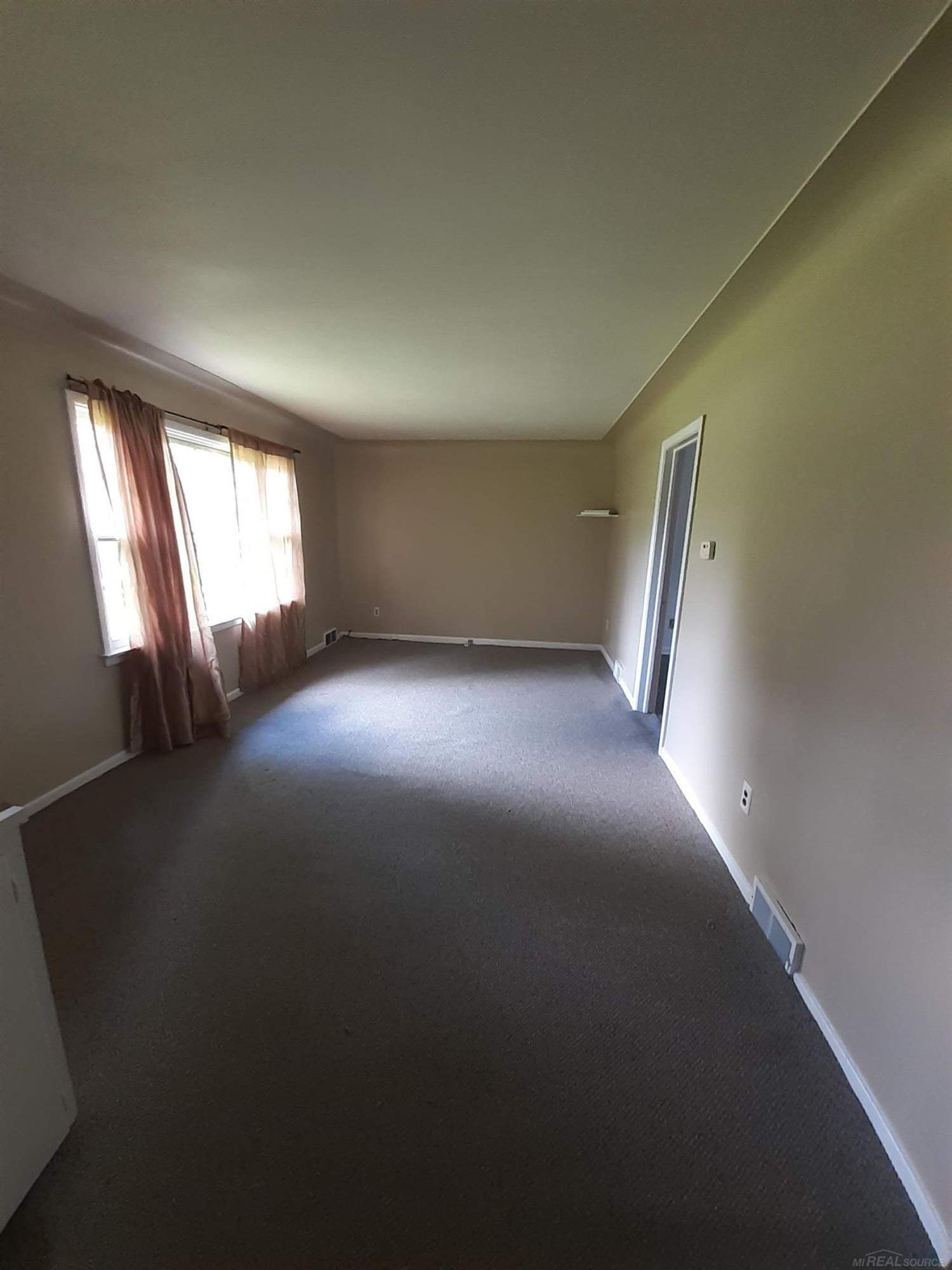 49900 Jefferson Avenue, MI 48047 — Photo 11