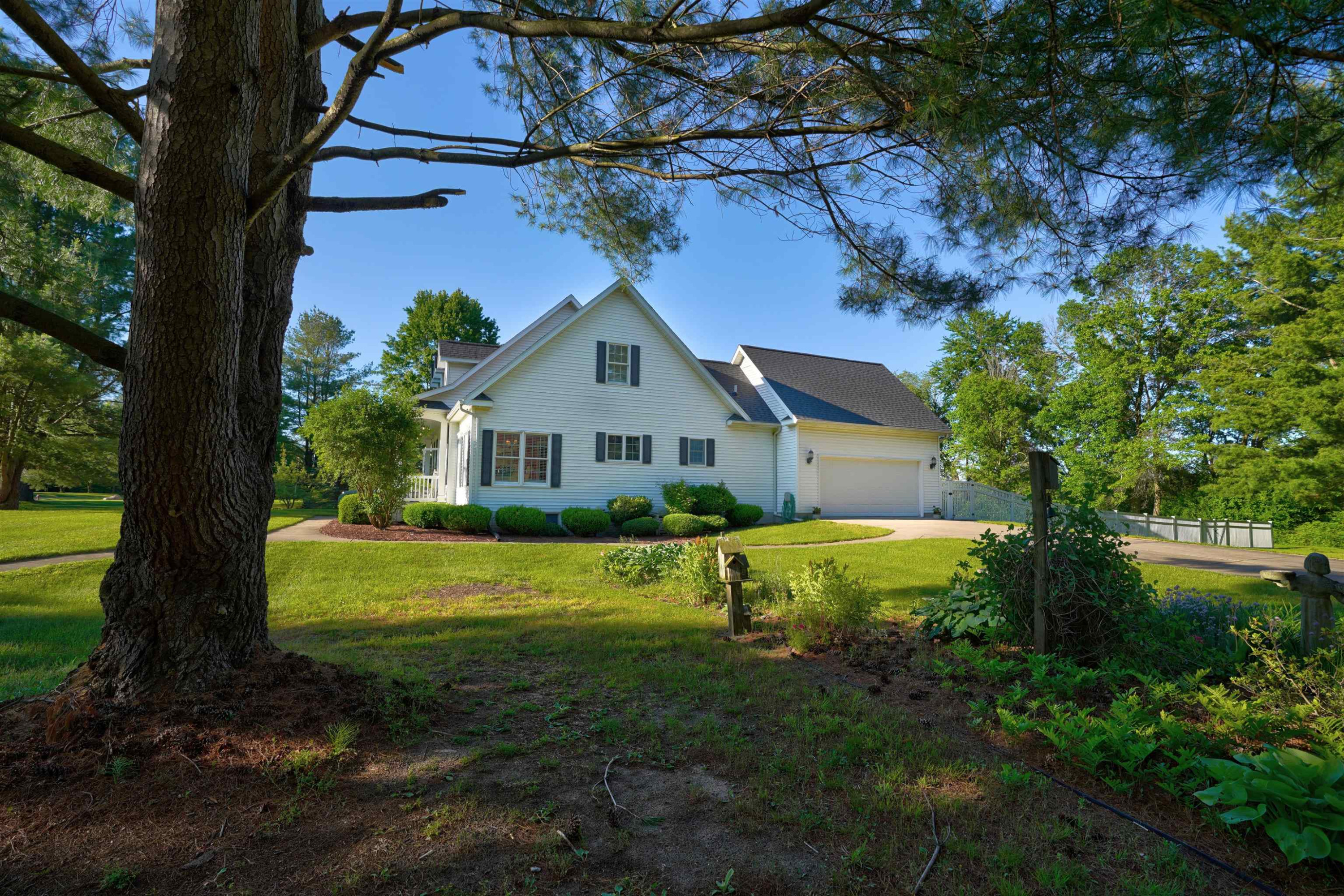 12873 Seymour, Burt, MI 48417 — Photo 3