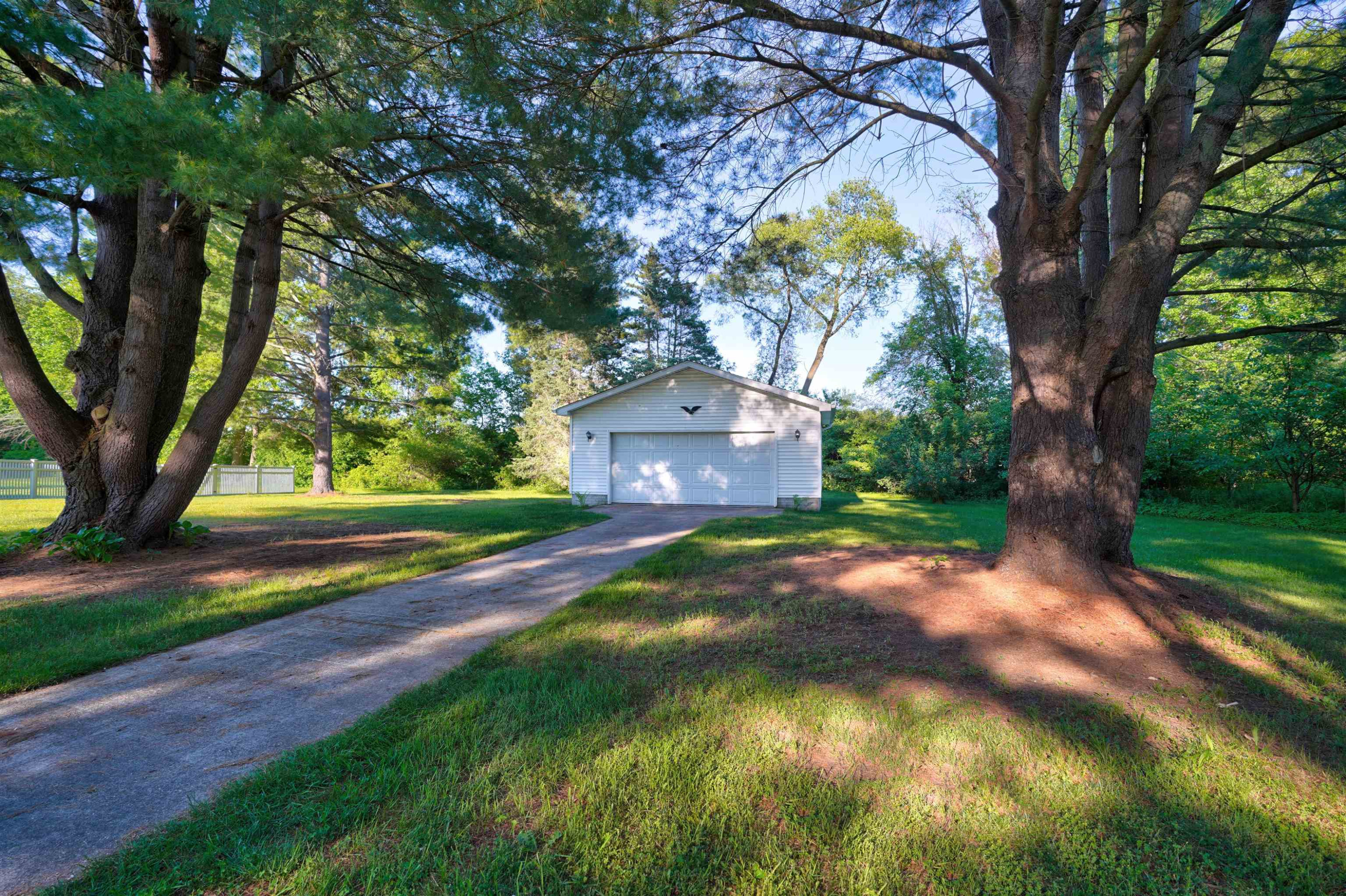 12873 Seymour, Burt, MI 48417 — Photo 69