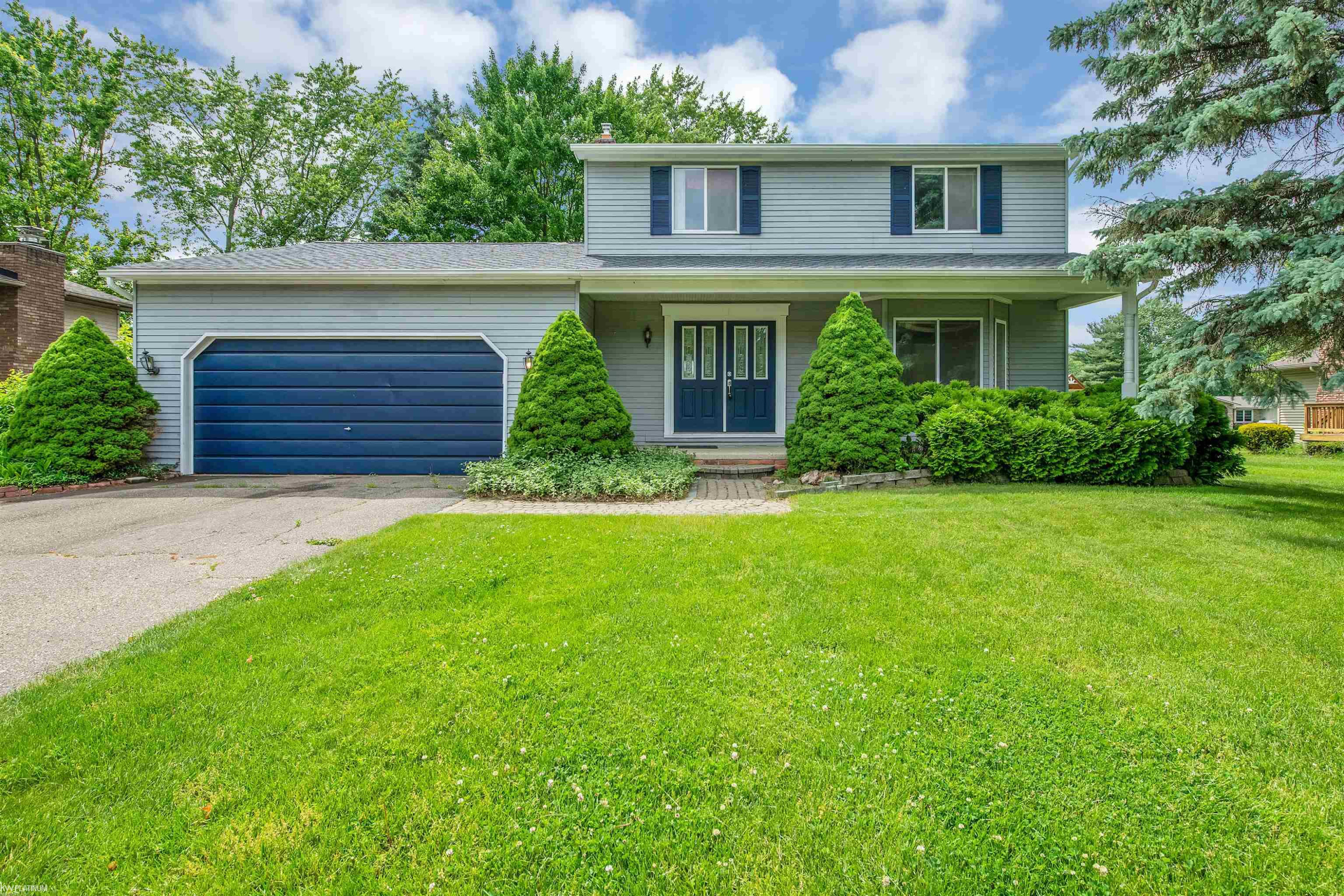 6176 Clarkston Road, Clarkston, MI — front exterior