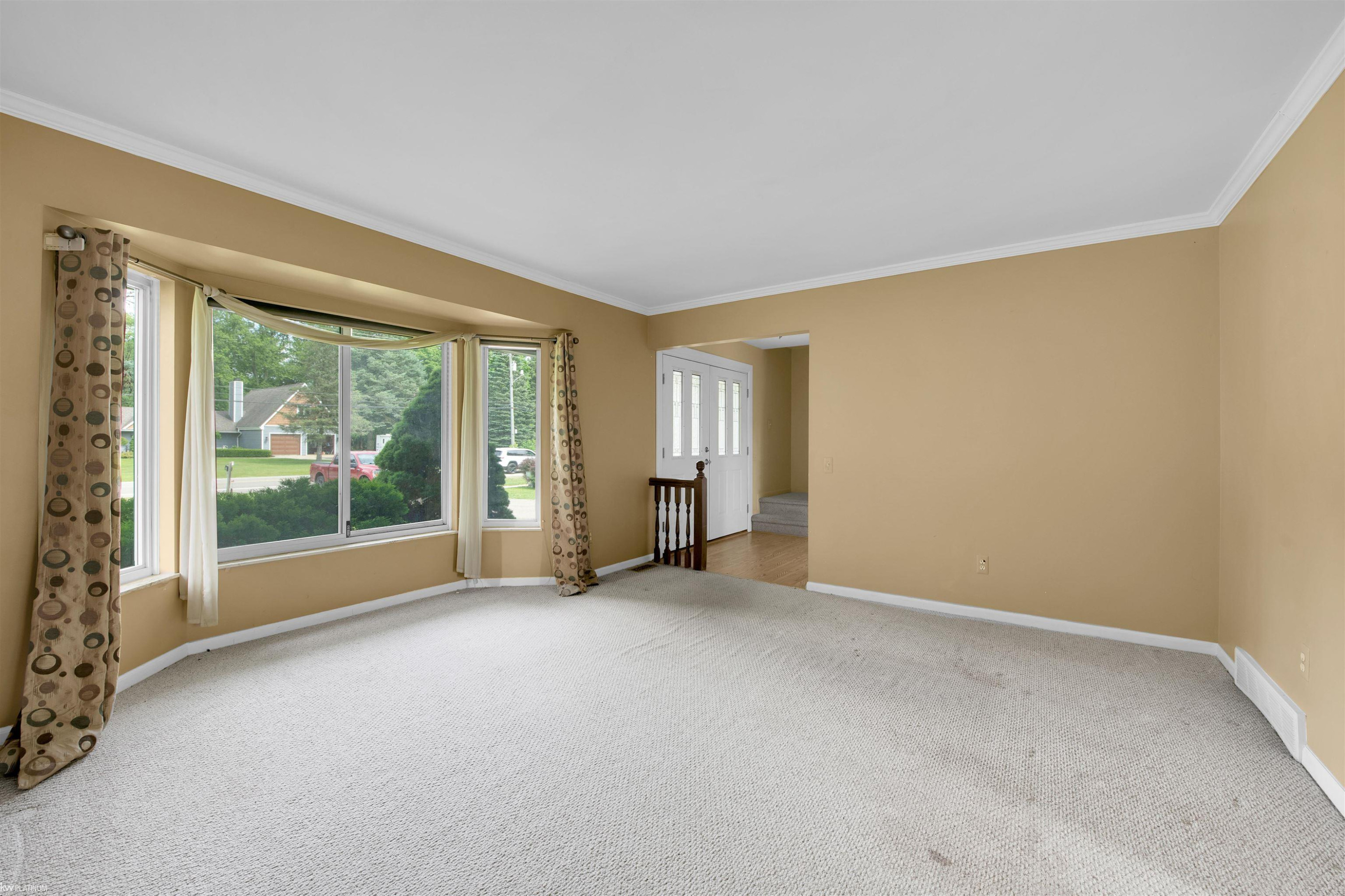 6176 Clarkston Road, Clarkston, MI — Photo 2