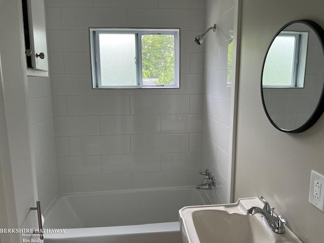 995 Center Drive, Attica, MI 48412 — Photo 12