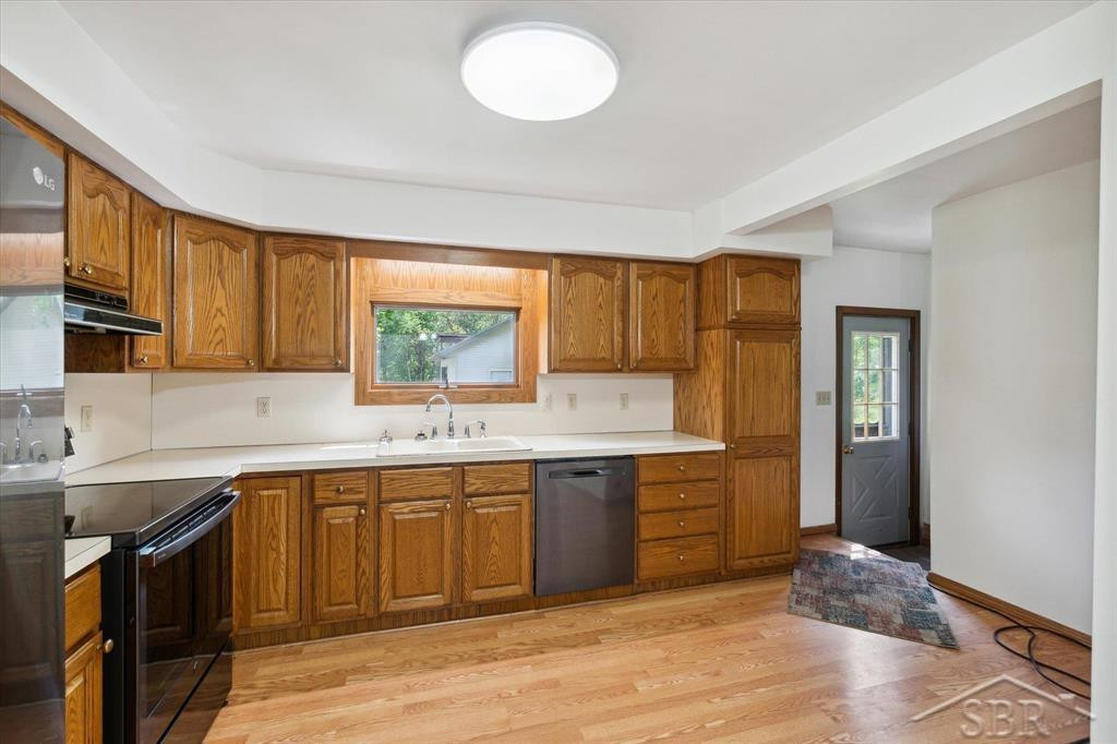 585 W Chippewa River, Midland, MI 48640 — Photo 4