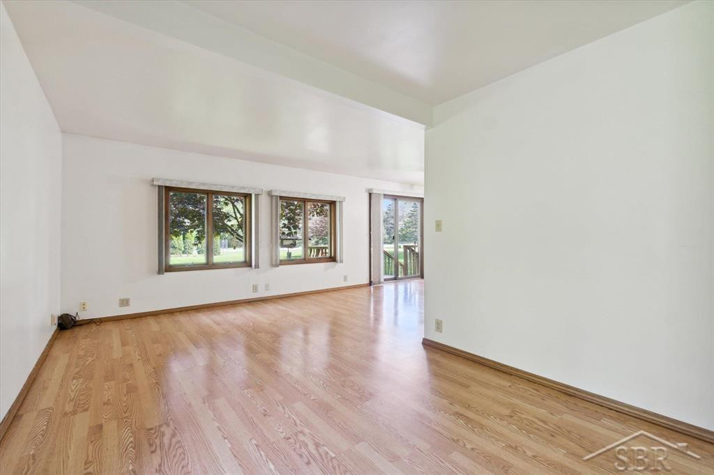 585 W Chippewa River, Midland, MI 48640 — Photo 13
