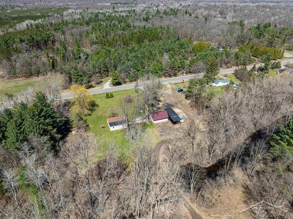 585 W Chippewa River, Midland, MI 48640 — Photo 33