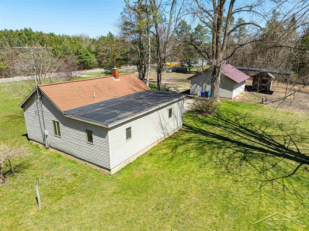 585 W Chippewa River, Midland, MI 48640 — Photo 48