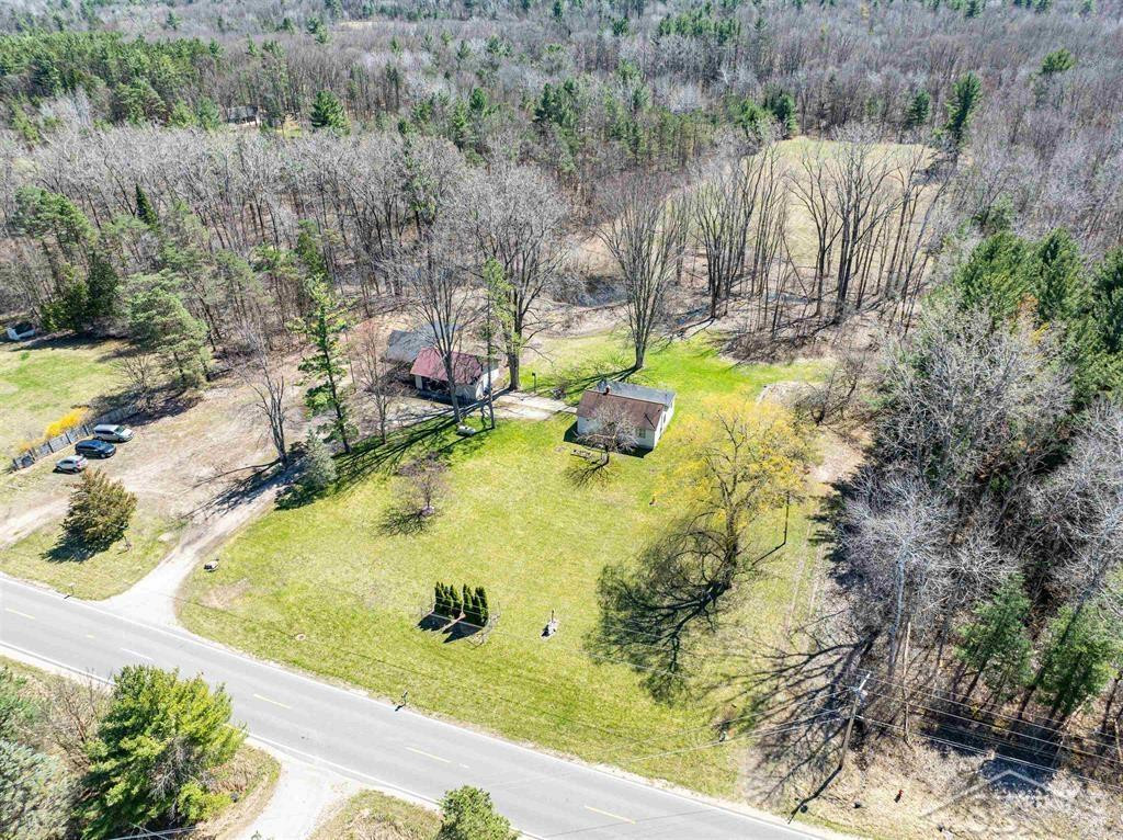 585 W Chippewa River, Midland, MI 48640 — Photo 62
