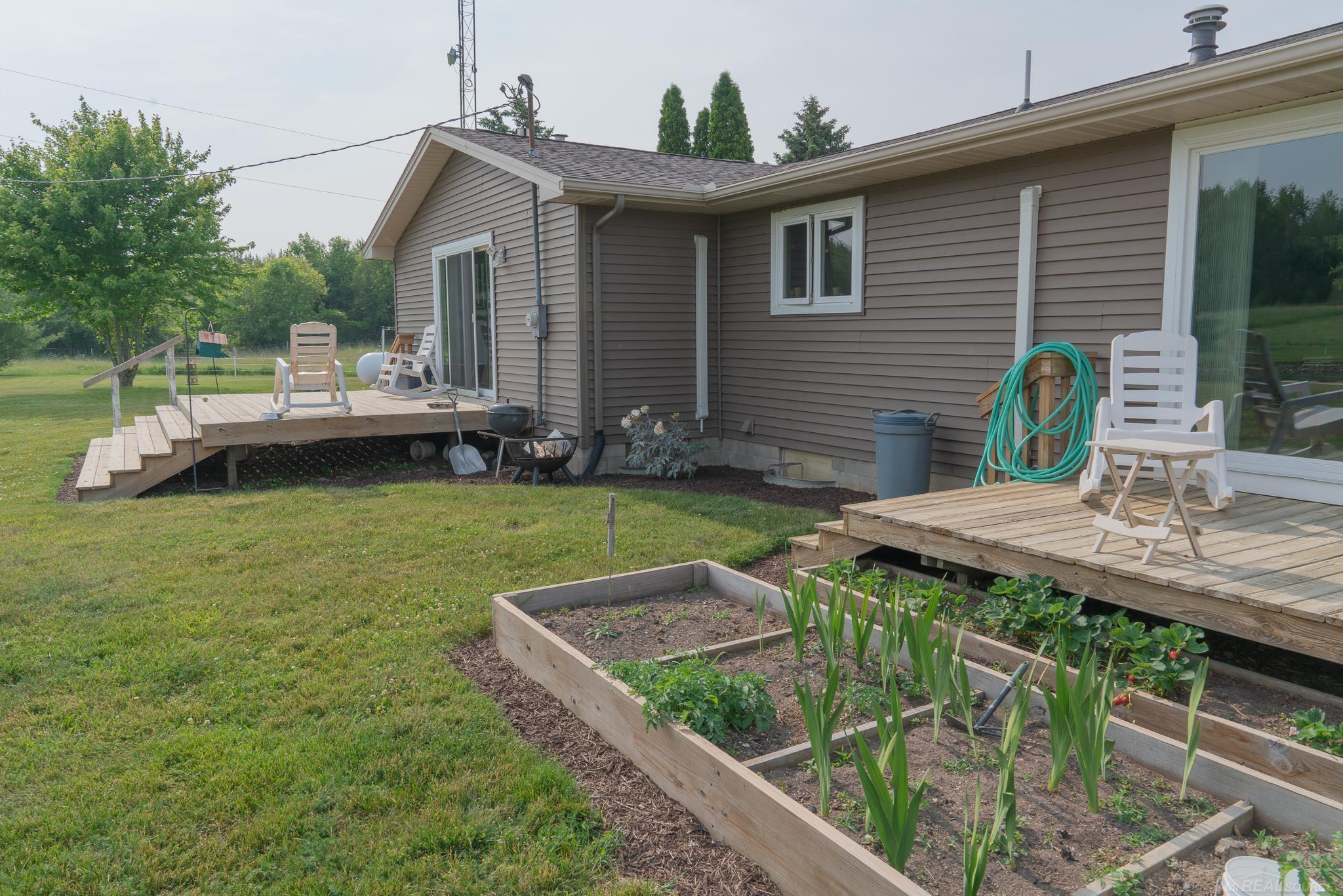 5708 Walker Rd Road, MI — Photo 54