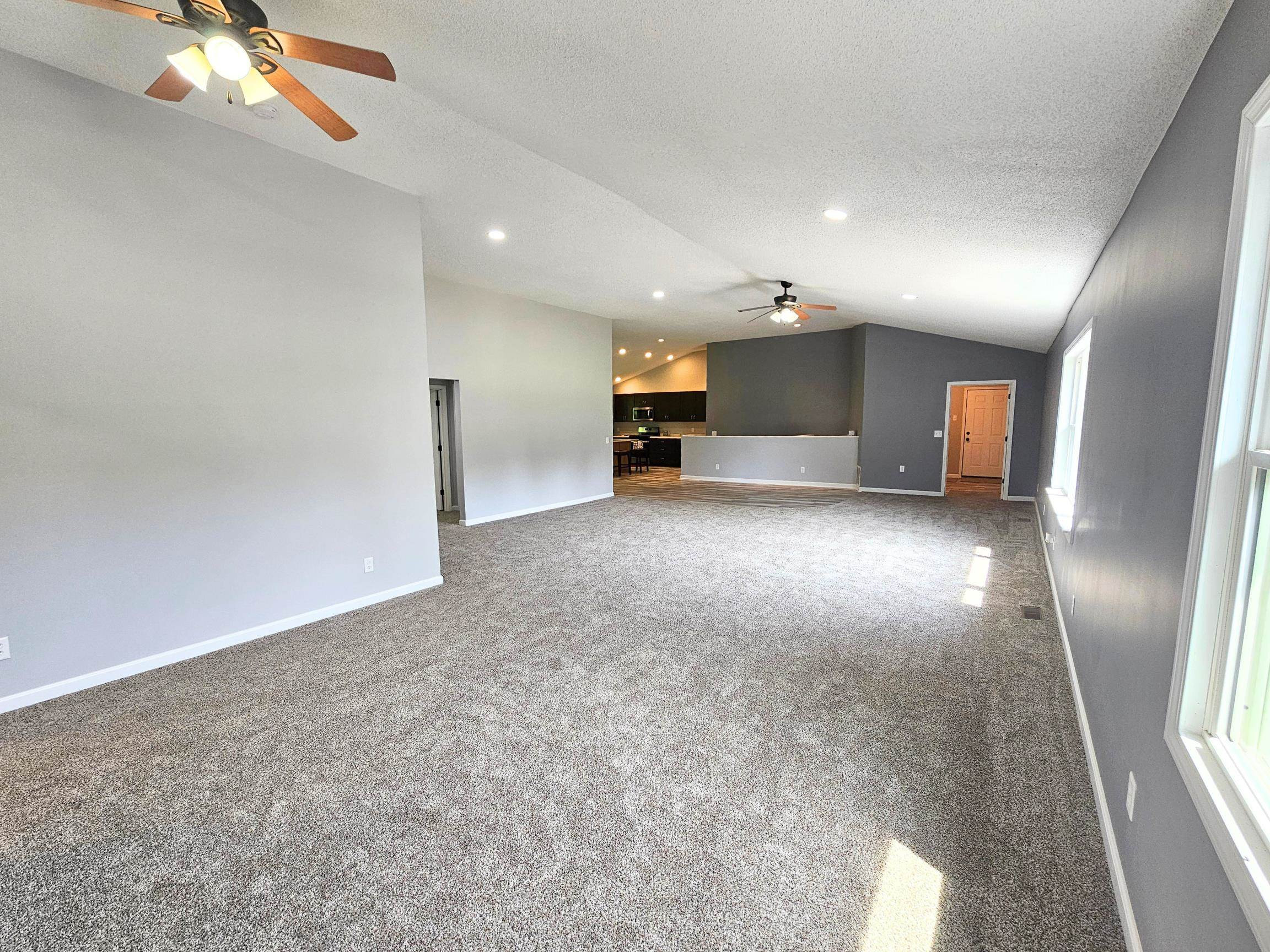 2012 Chesaning, Montrose, MI 48457 — Photo 11