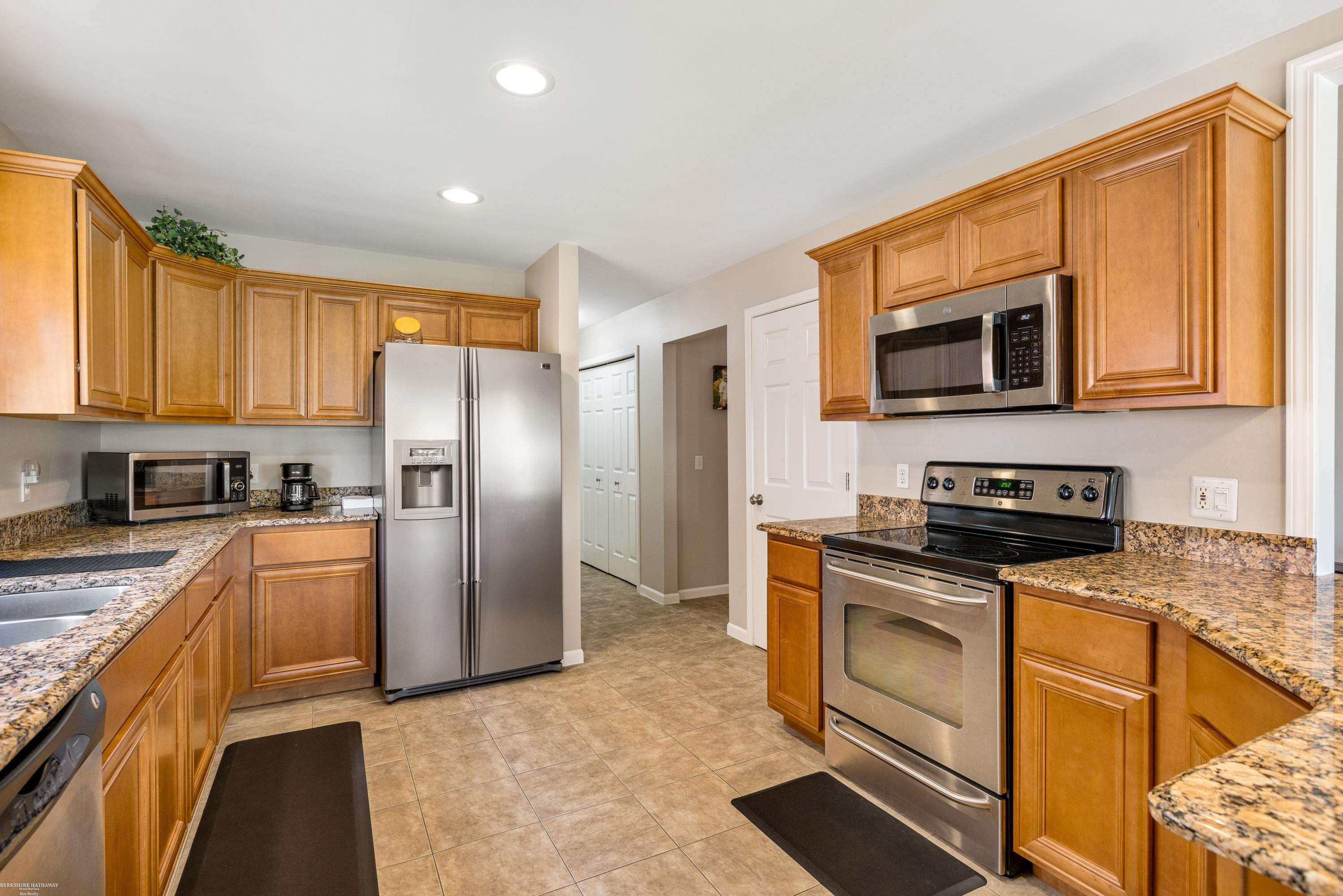6211 Dana Rose Drive, 8, MI — Photo 18