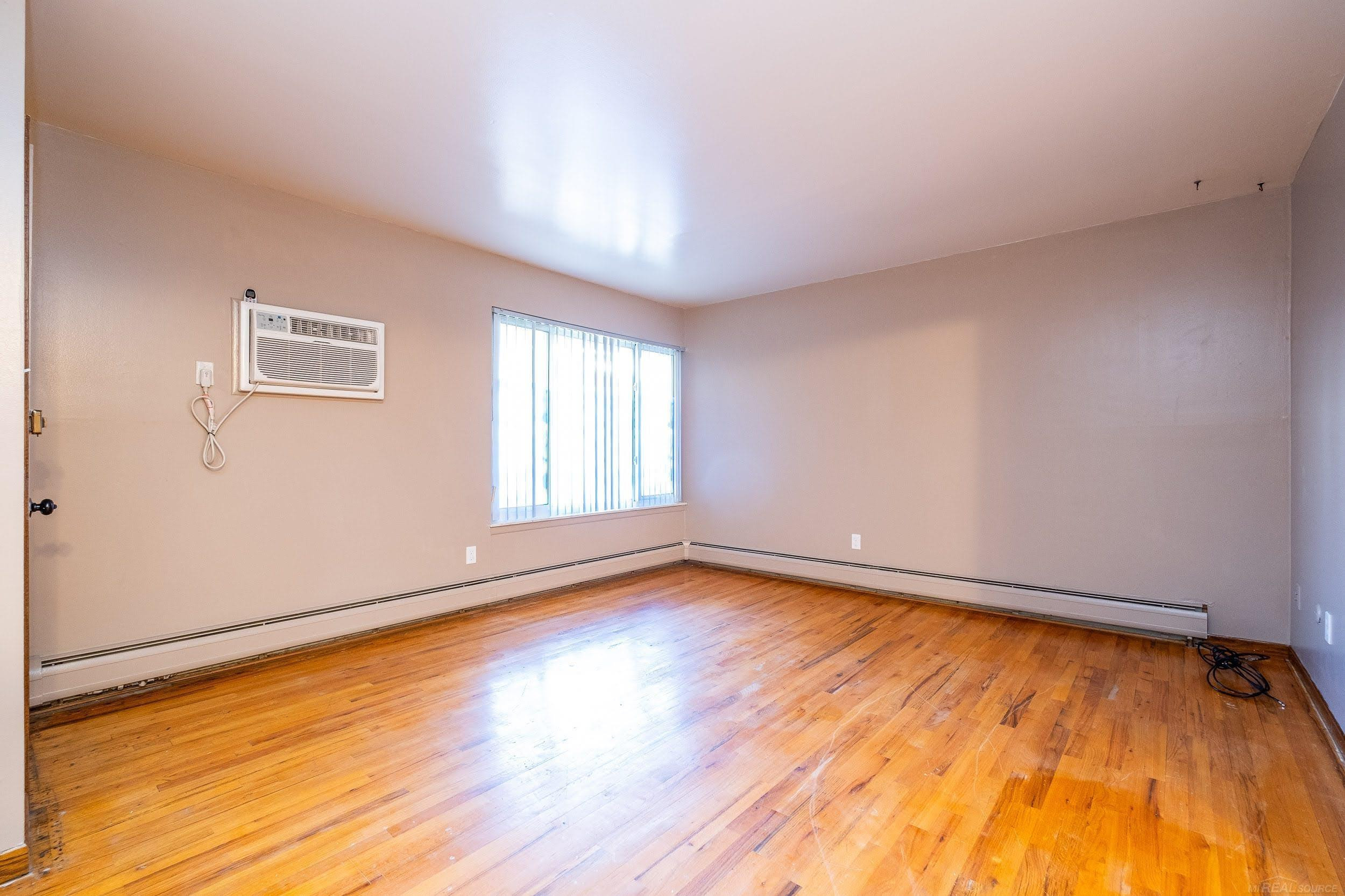 3421 Hillside Drive, 24, Royal Oak, MI 48073 — Photo 10