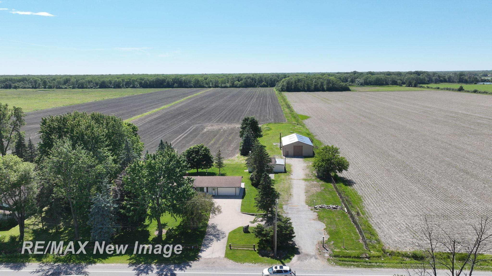 3980 East Road, Saginaw, MI 48601 — Photo 2