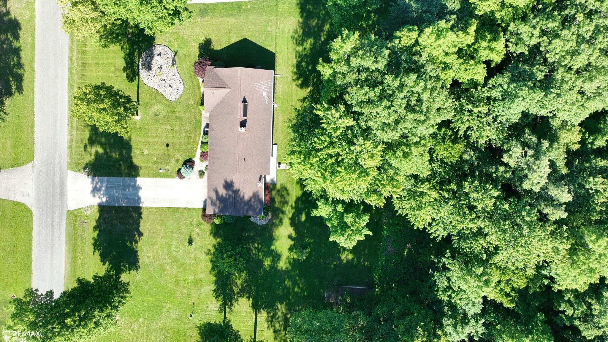 10100 Silver Creek, Frankenmuth, MI 48734 — Photo 46