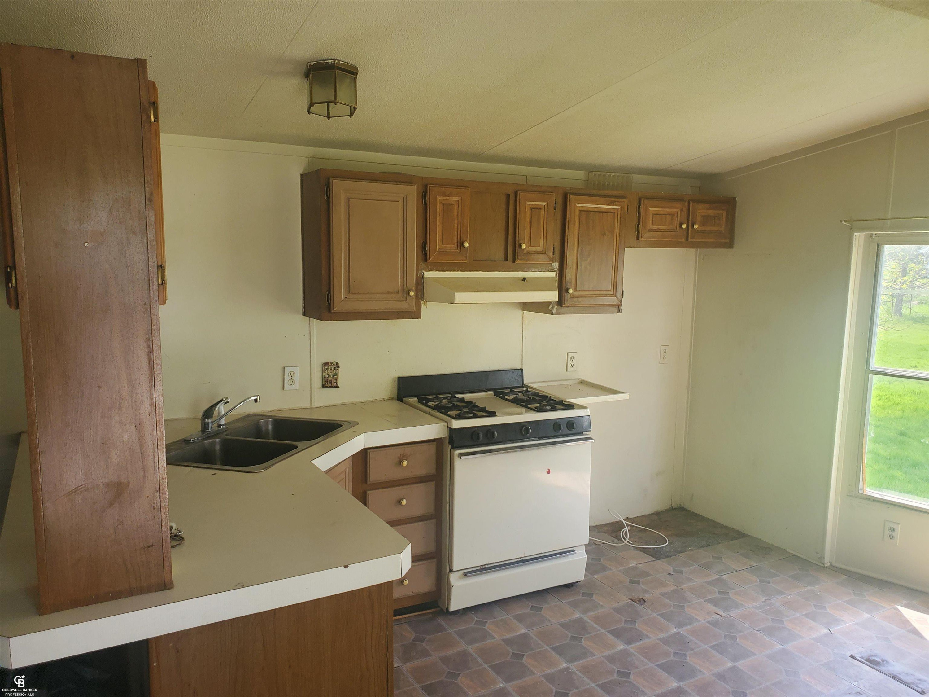 8222 Jorden Road, Yale, MI 48097 — Photo 8