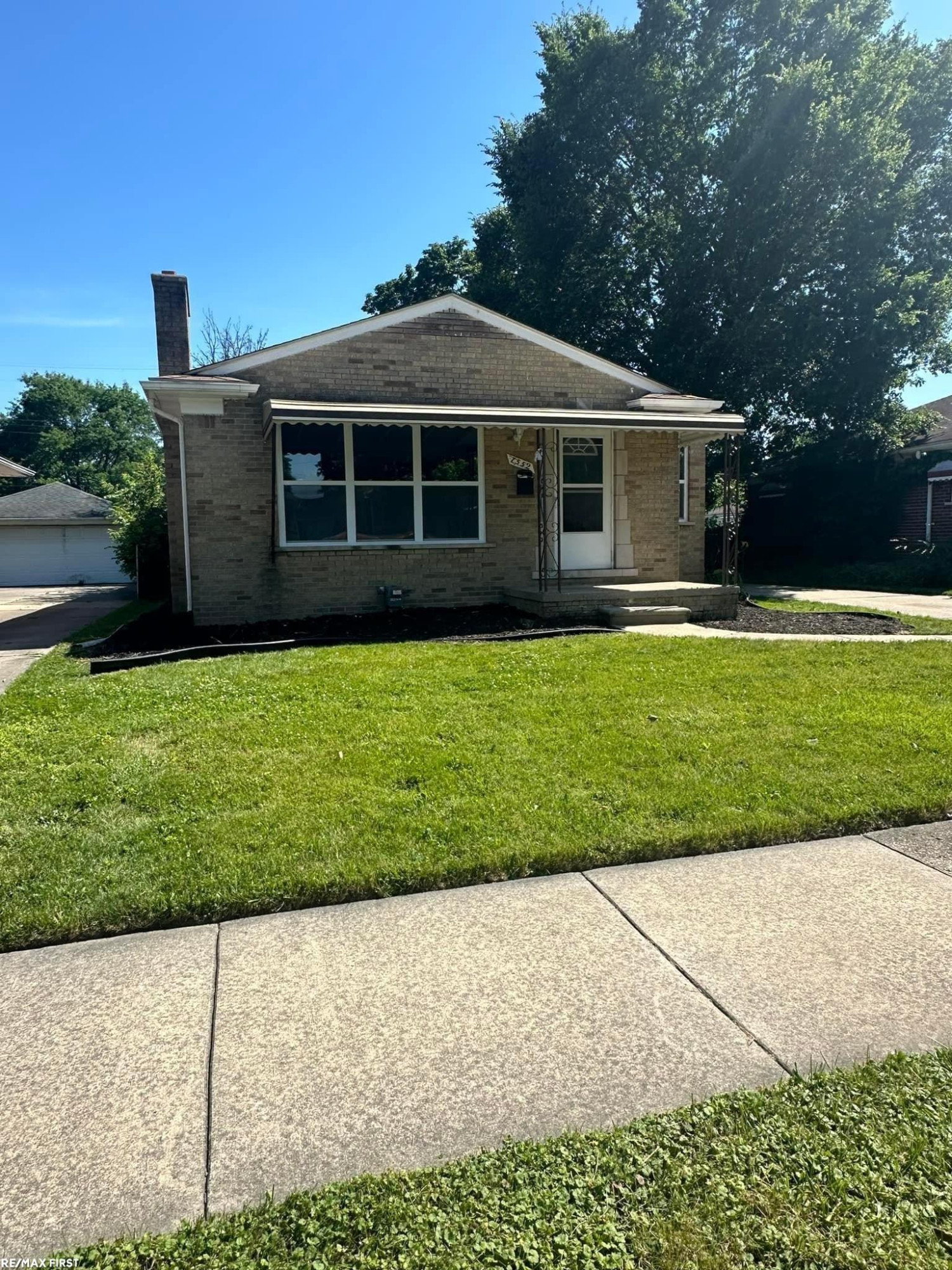 7552 Edward Avenue, Center Line, MI 48015 — Photo 2
