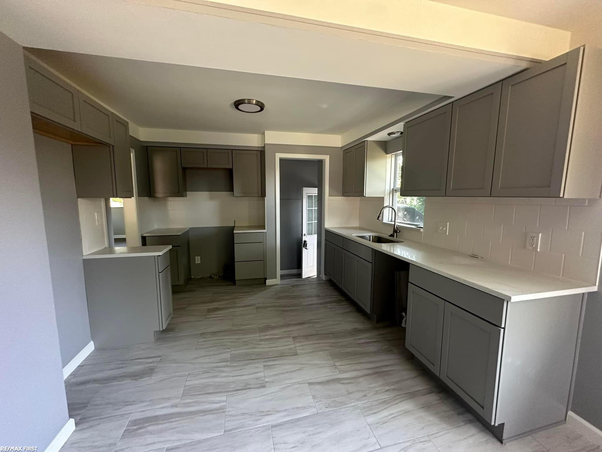 7552 Edward Avenue, Center Line, MI 48015 — Photo 5