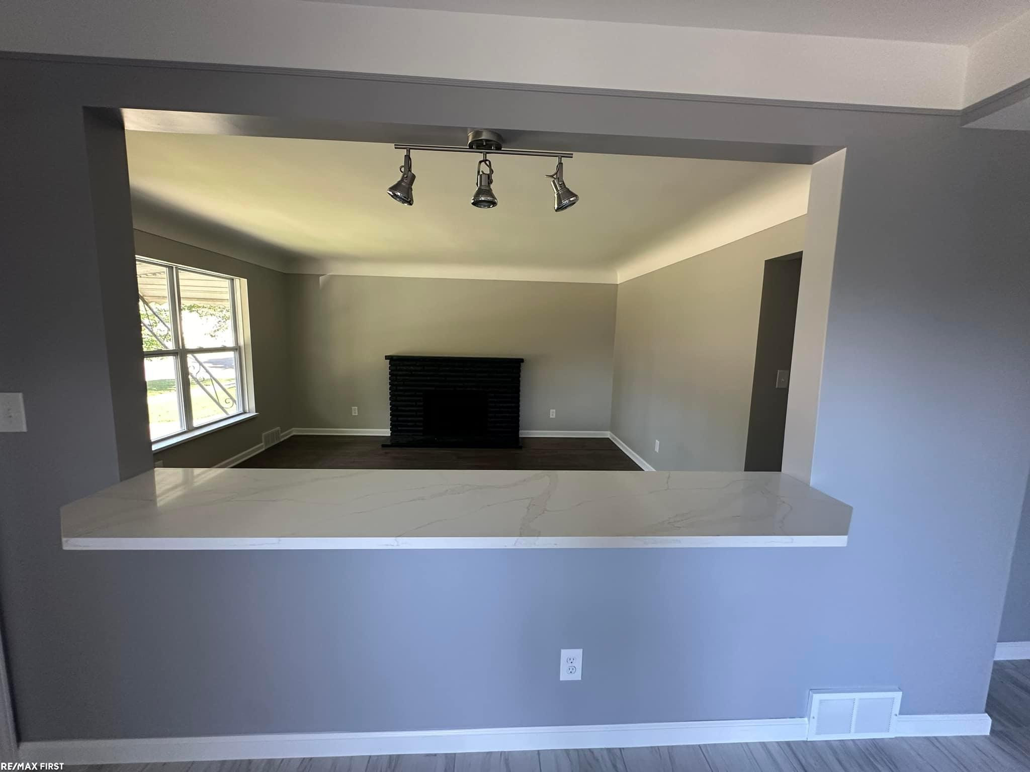 7552 Edward Avenue, Center Line, MI 48015 — Photo 9