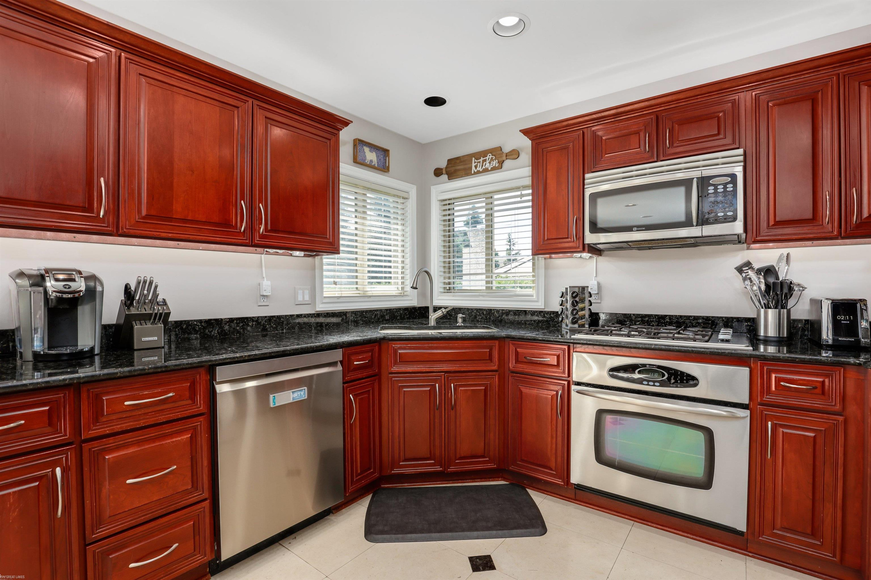 48942 Jefferson Drive, Macomb, MI 48044 — Photo 15