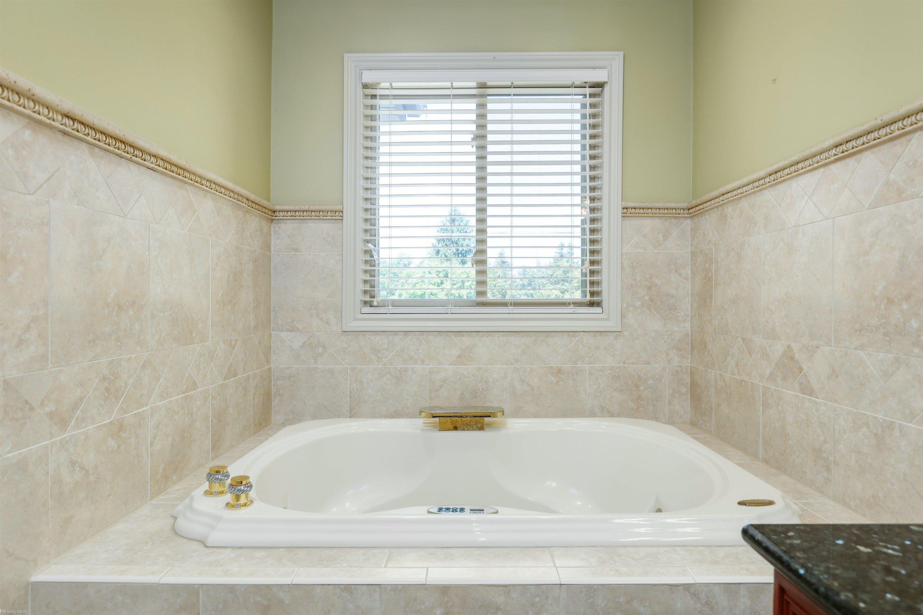 48942 Jefferson Drive, Macomb, MI 48044 — Photo 23