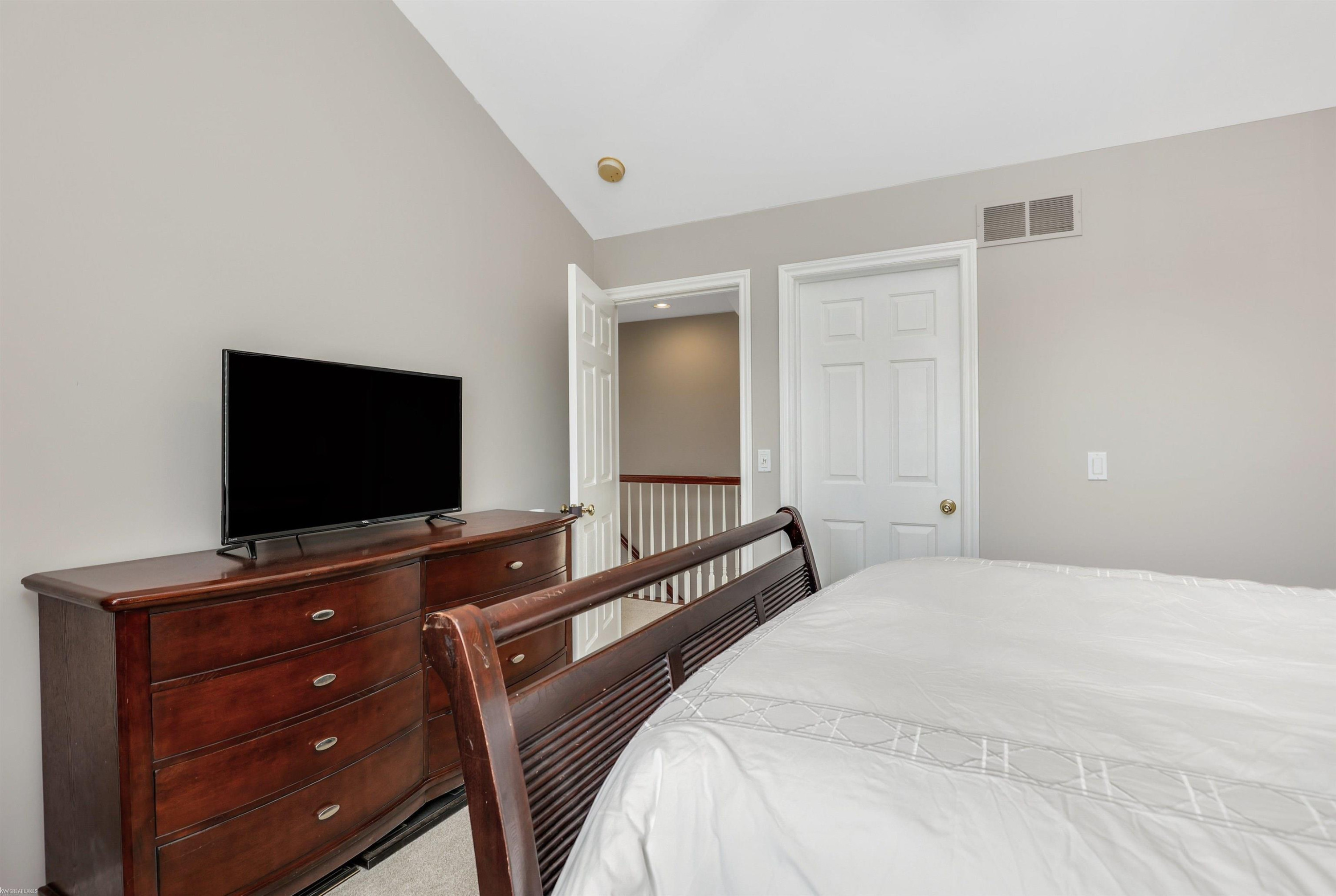 48942 Jefferson Drive, Macomb, MI 48044 — Photo 24