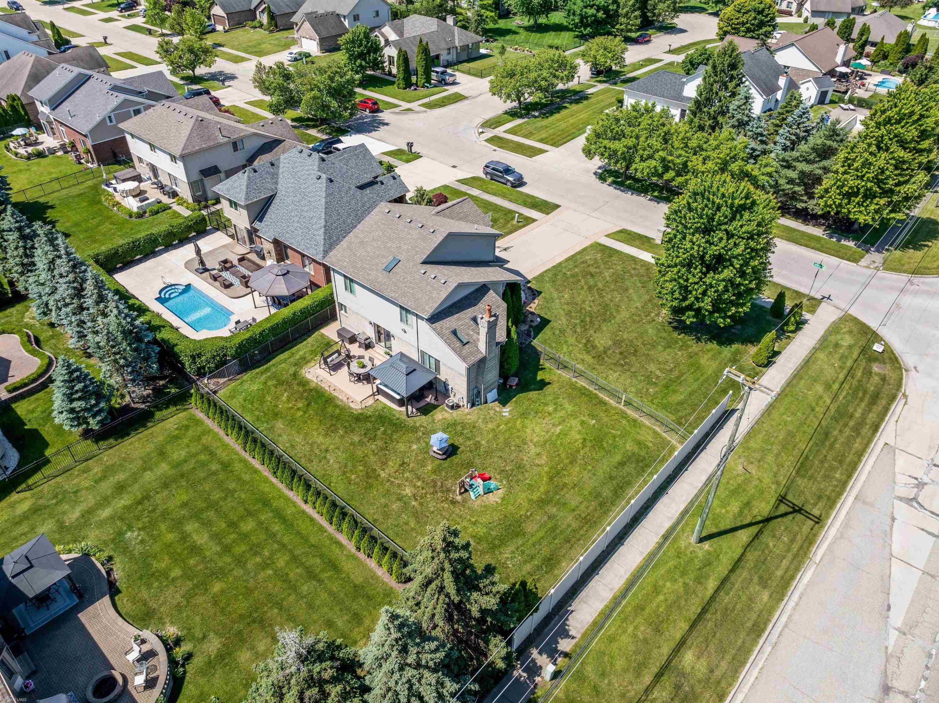 48942 Jefferson Drive, Macomb, MI 48044 — Photo 32